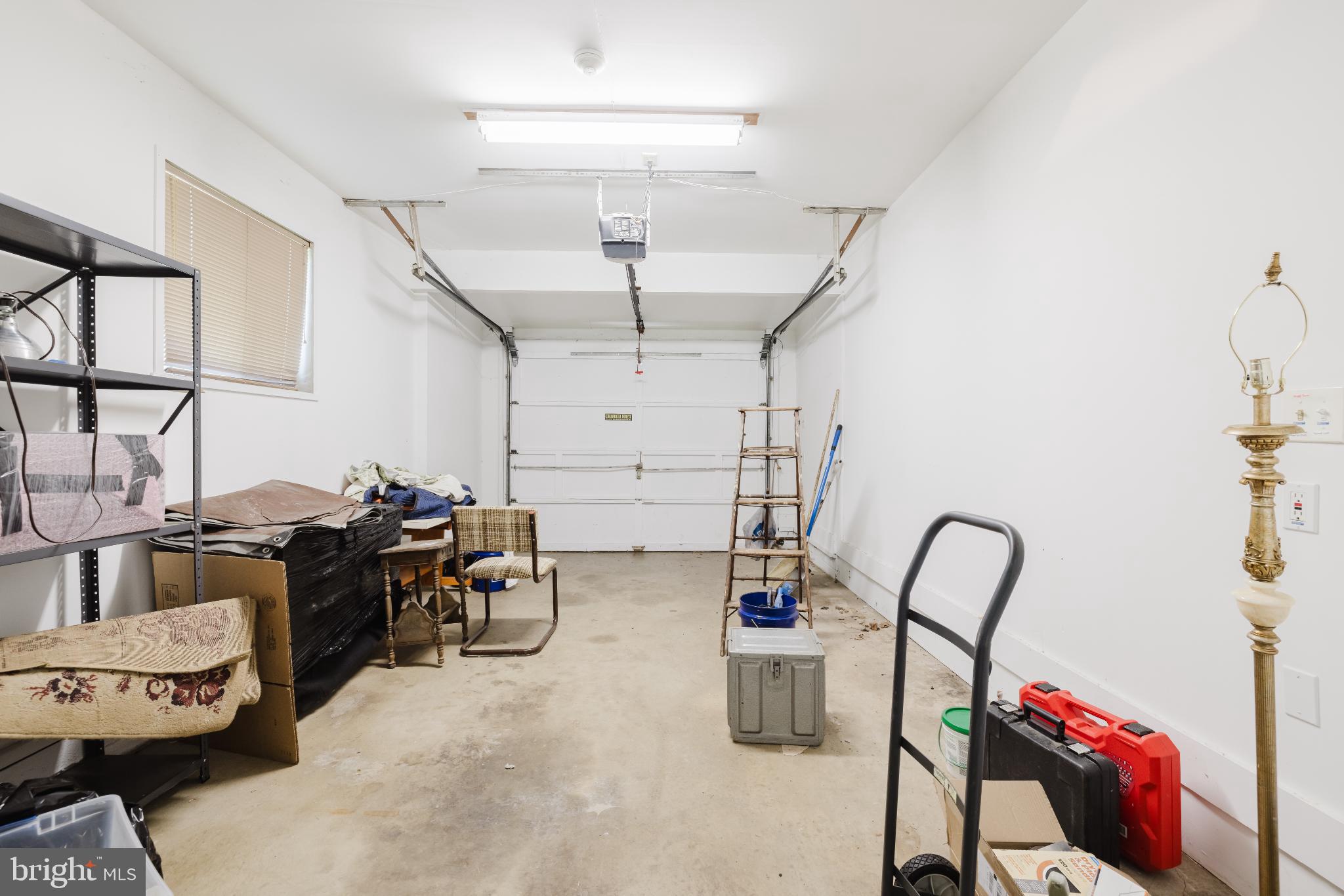 WAKEFIELD MEADOWS - Residential Lease