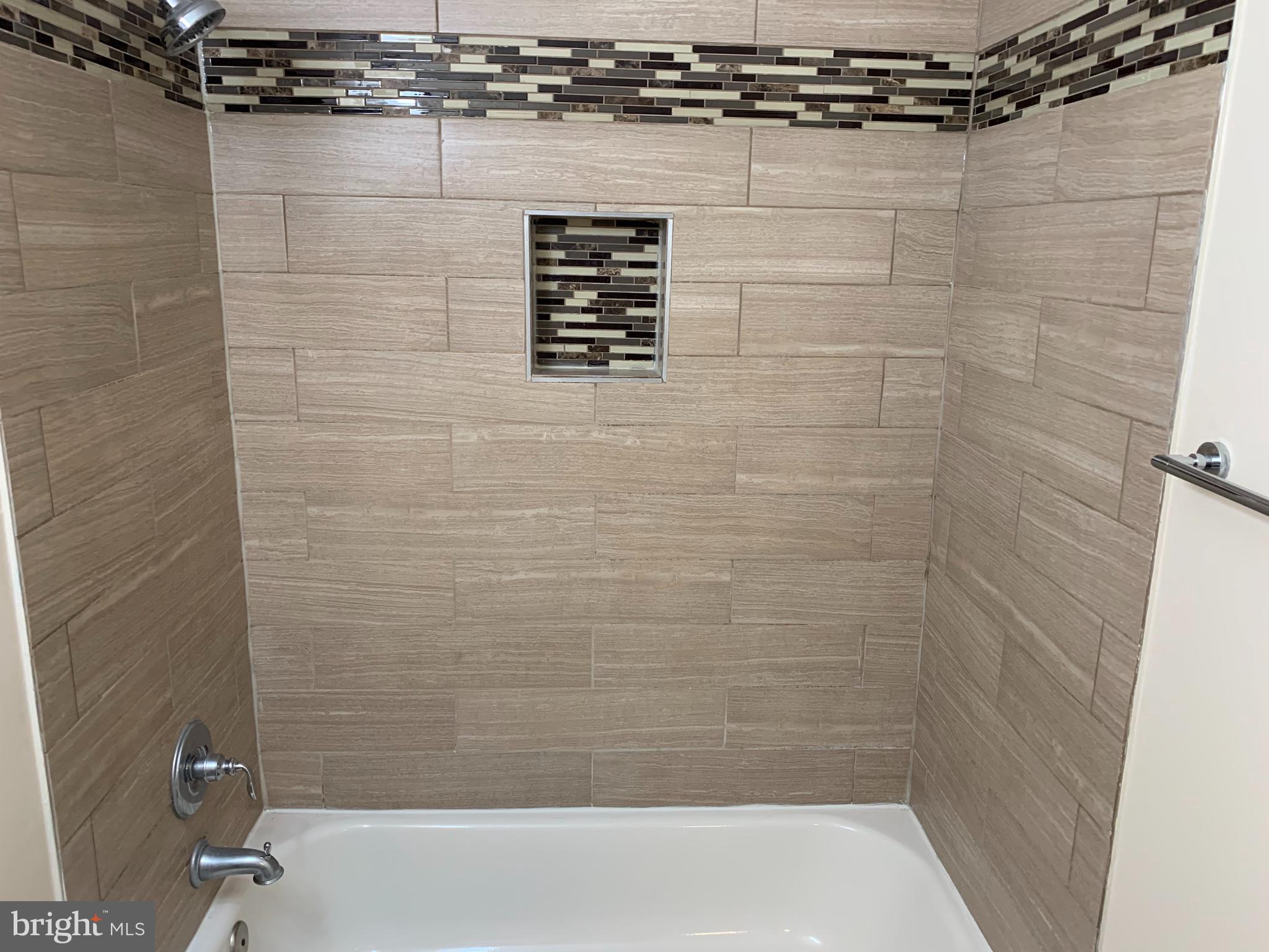 LONGMEAD CROSSING - Residential Lease