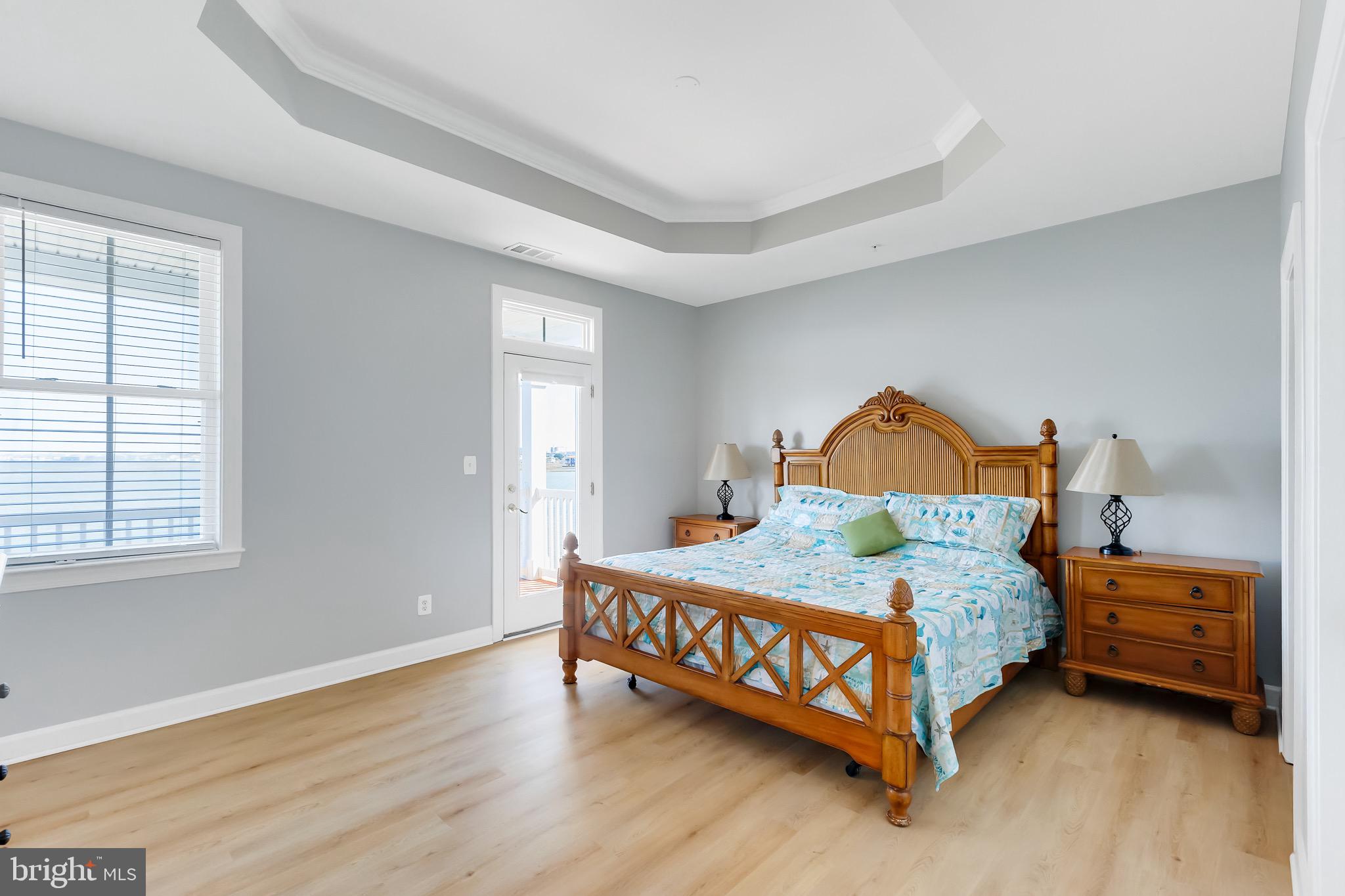 SUNSET ISLAND - Residential