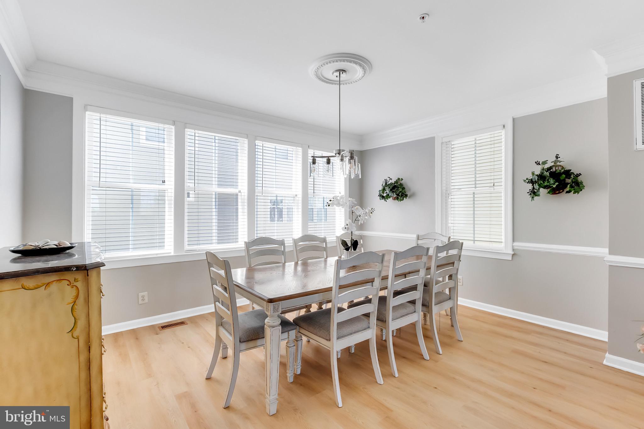 SUNSET ISLAND - Residential