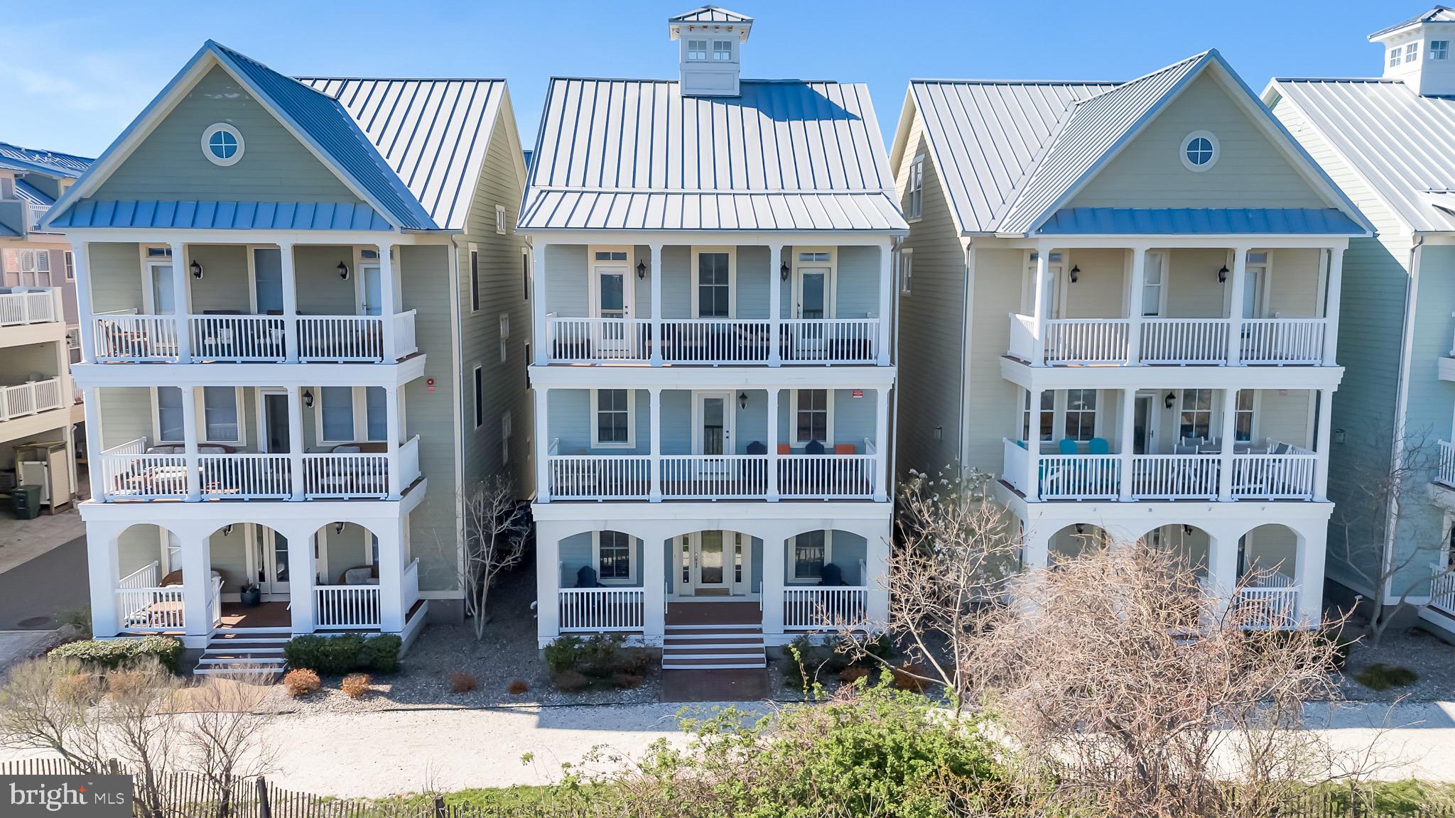 4 SEASIDE MEWS LUS-BS
