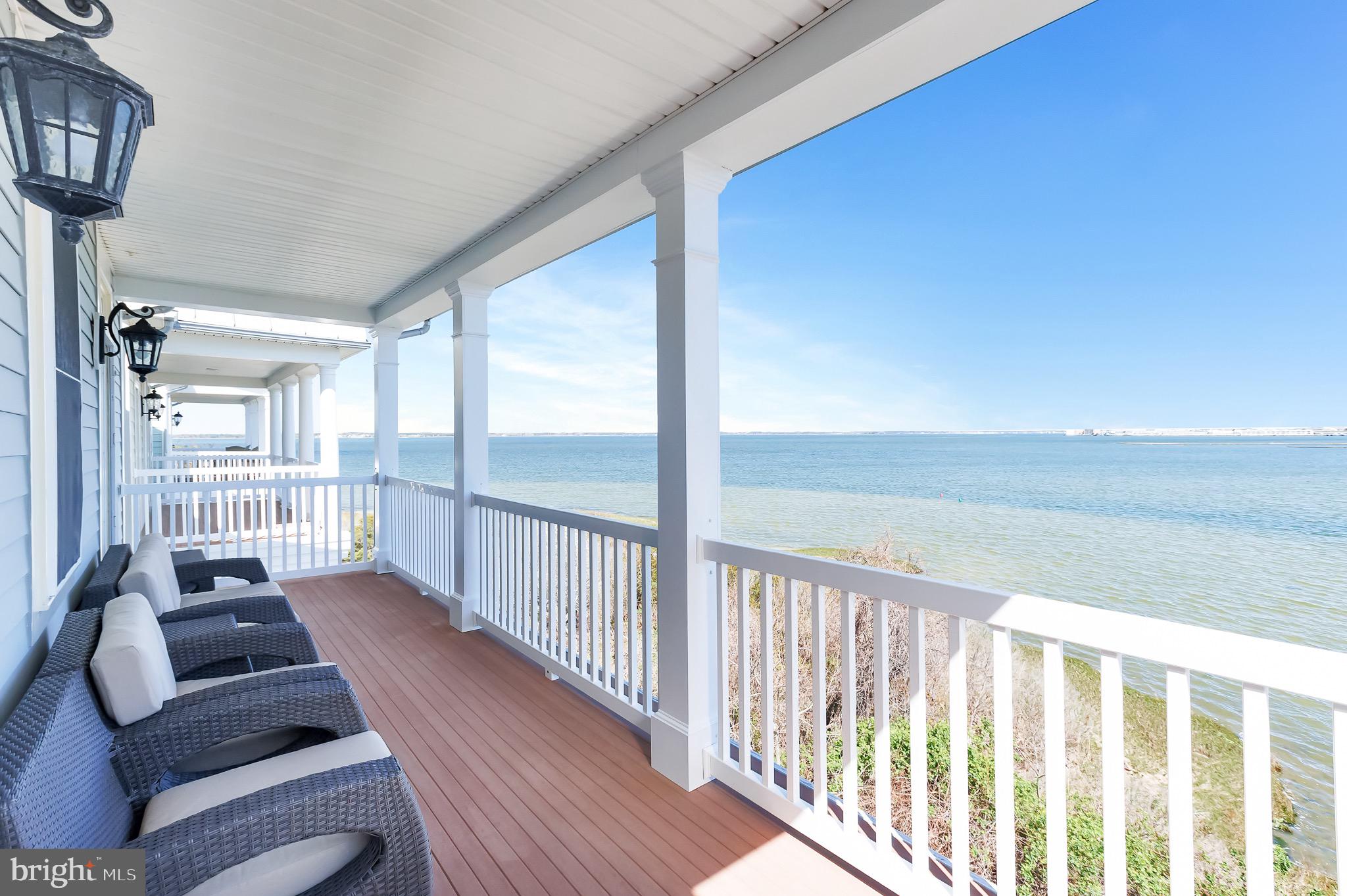 SUNSET ISLAND - Residential