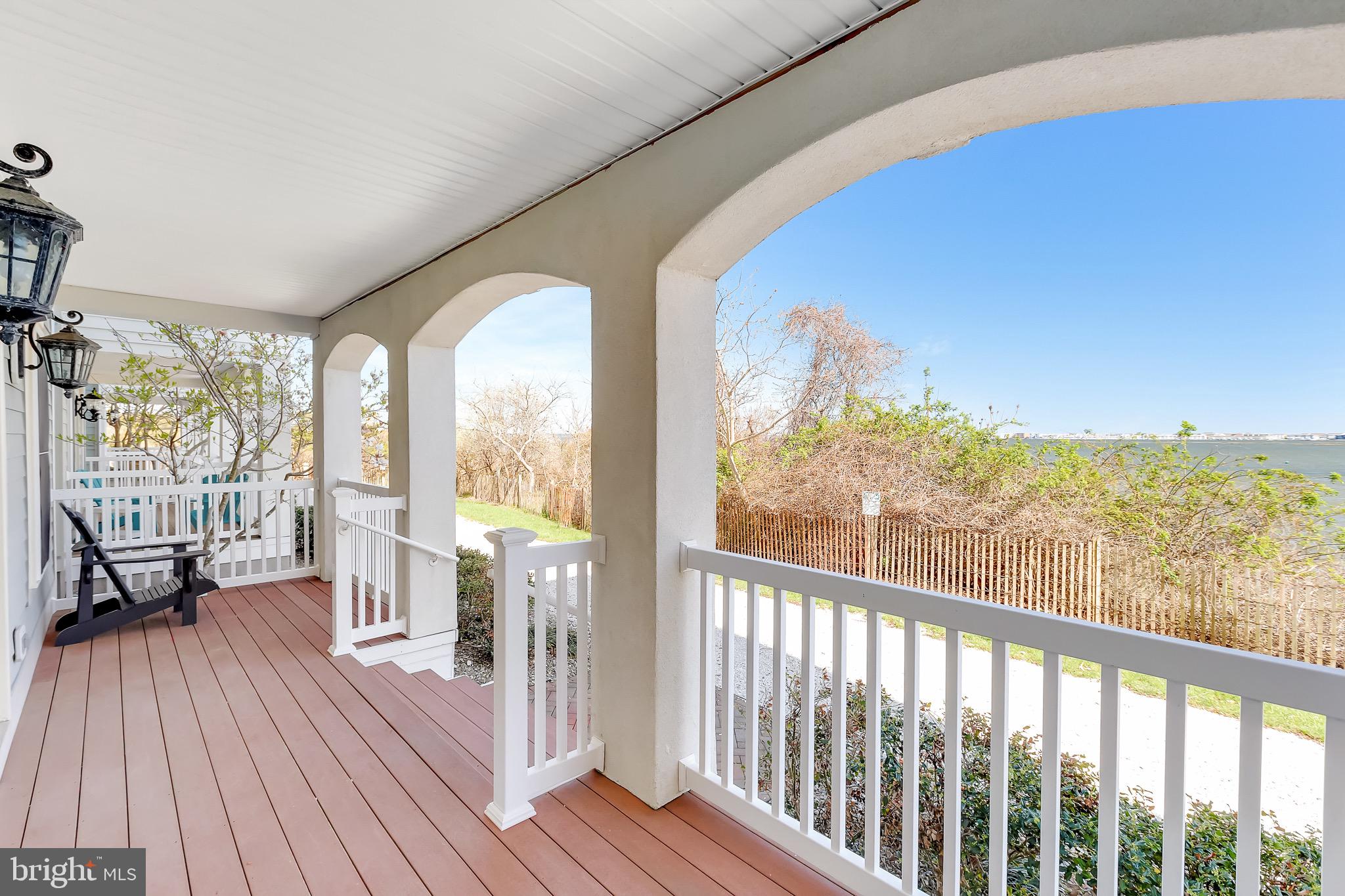 4 SEASIDE MEWS LUS-BS