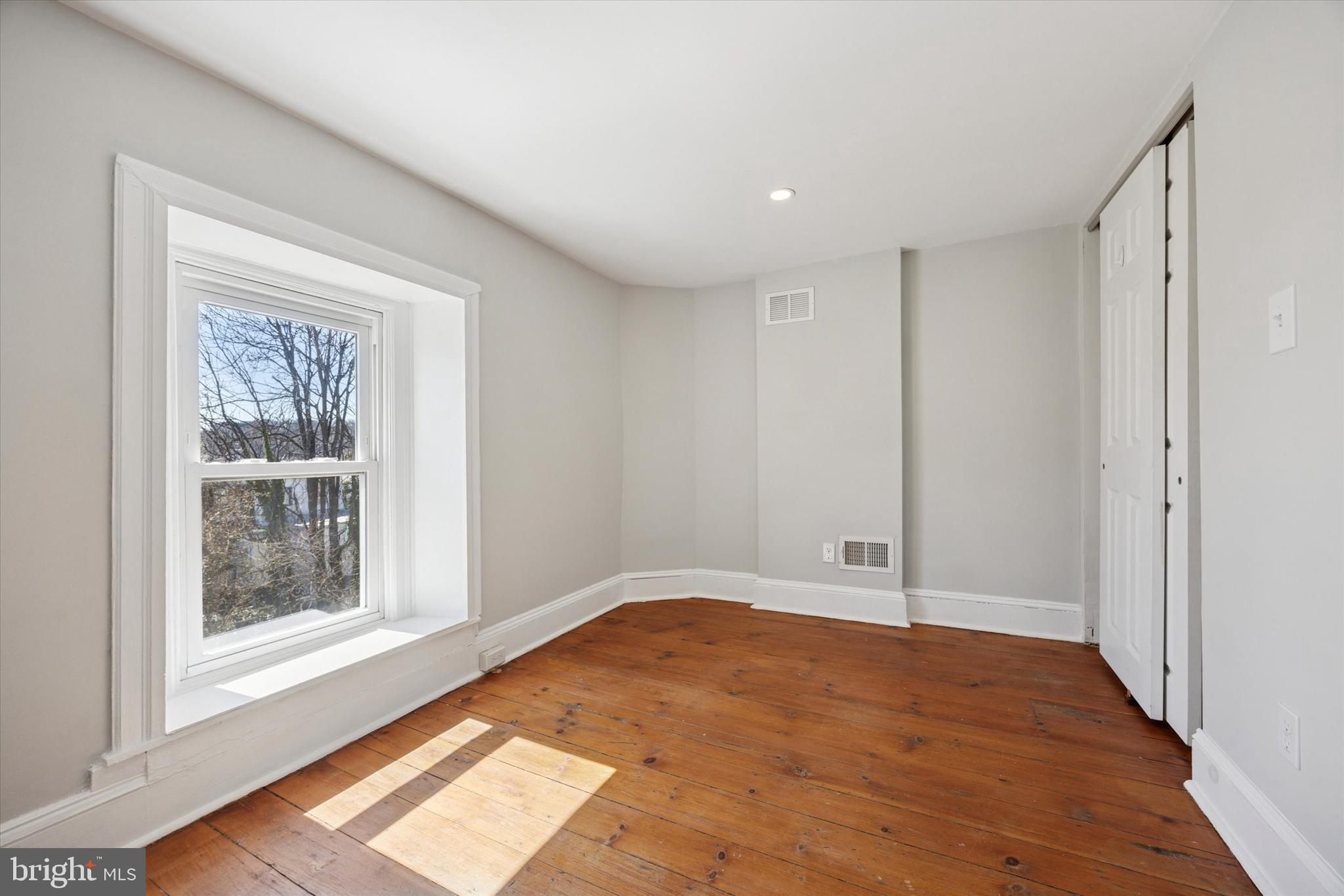 MANAYUNK - Residential