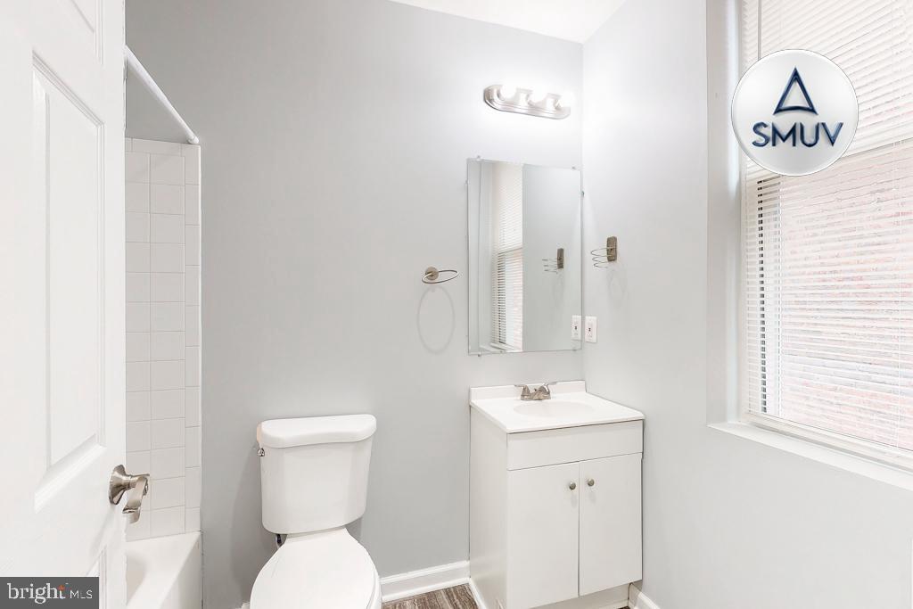 BARCLAY - GREENMOUNT - Residential Lease