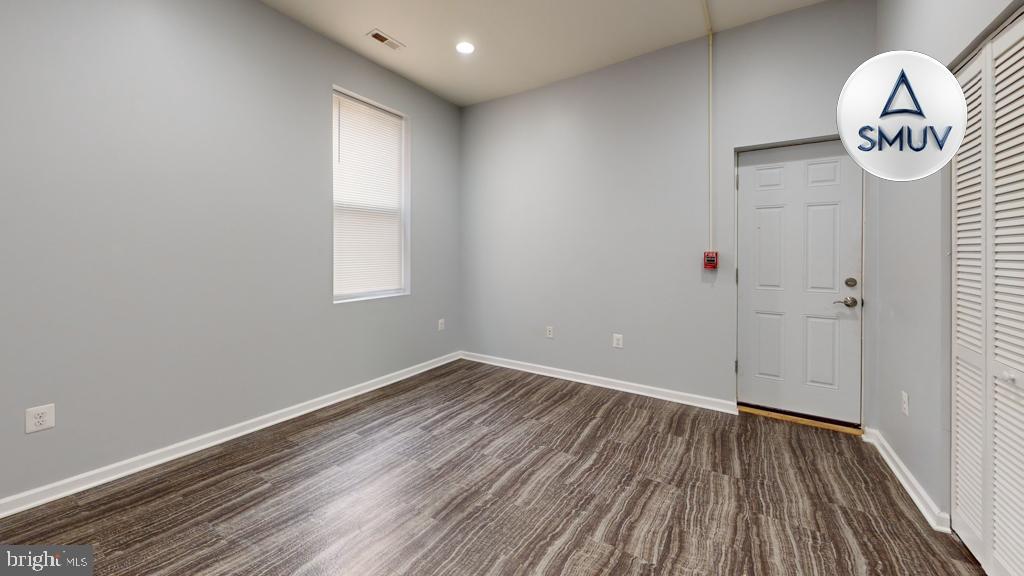 BARCLAY - GREENMOUNT - Residential Lease