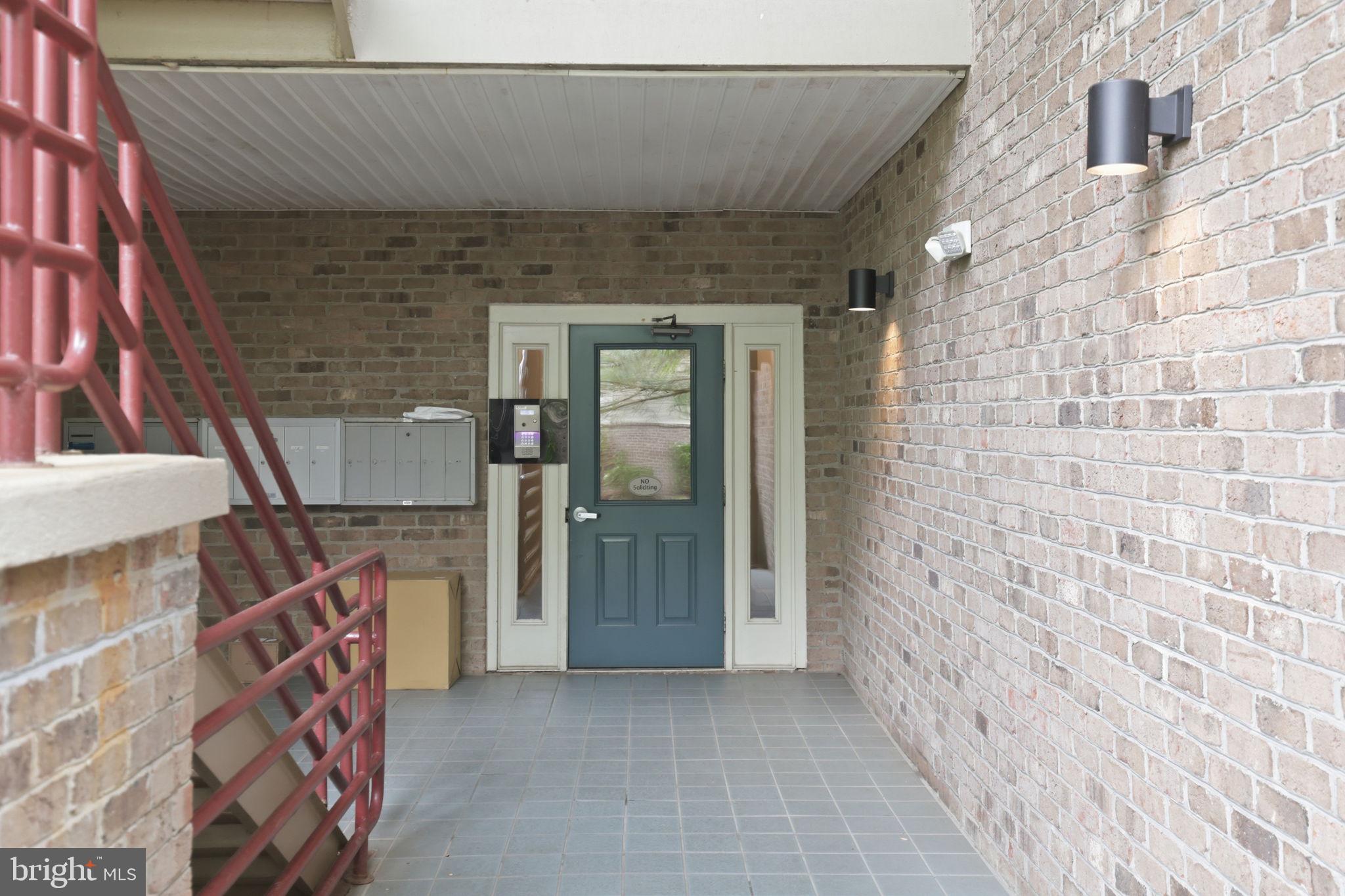 ADMIRAL REACH AT HARBOUR GATES - Residential