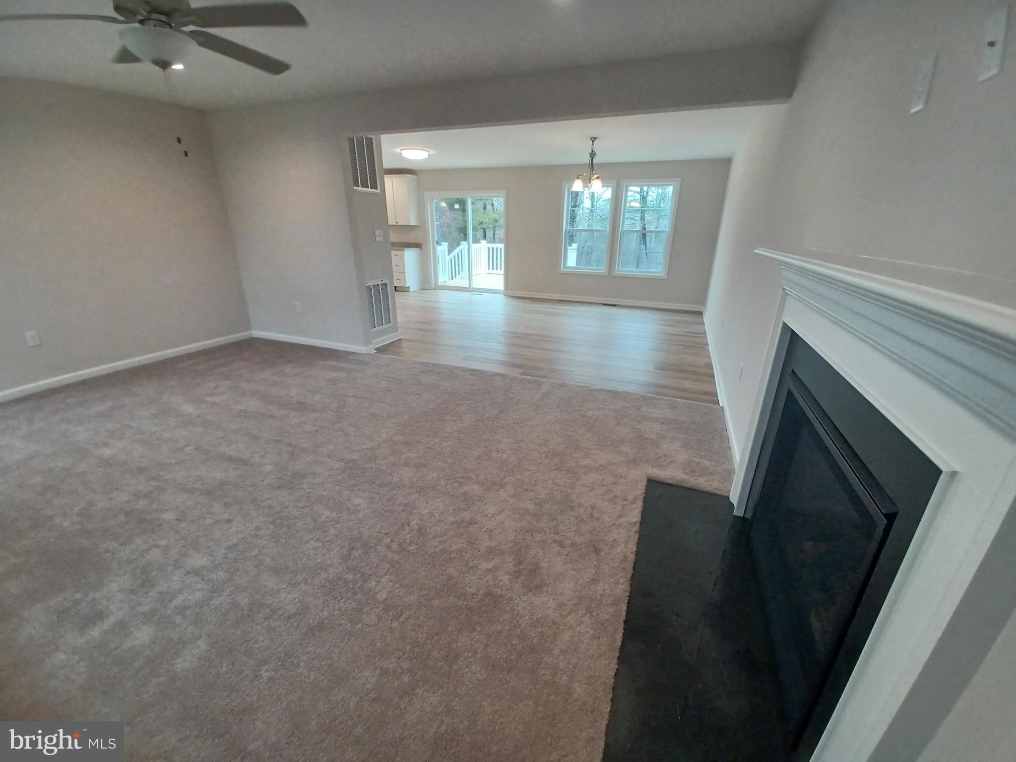 MIDDLE CREEK MANOR - Residential