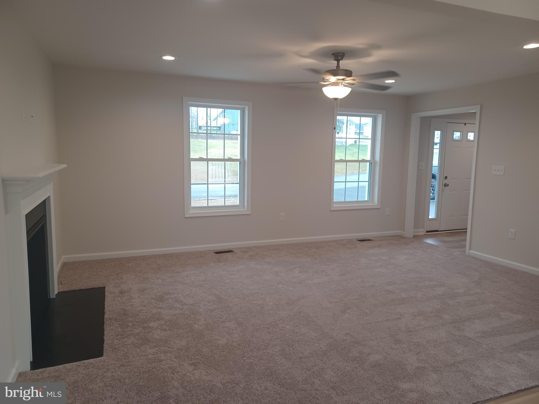 MIDDLE CREEK MANOR - Residential