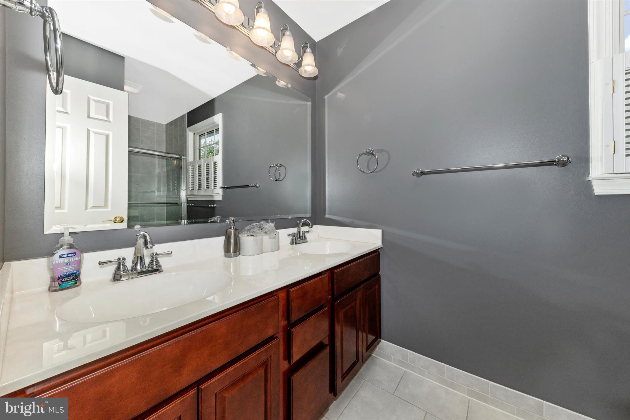 CHATEAU VALLEY - Residential