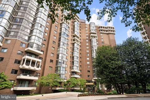 Photo of 1600 N Oak Street #1424, ARLINGTON, VA 22209 (MLS # VAAR2074428)
