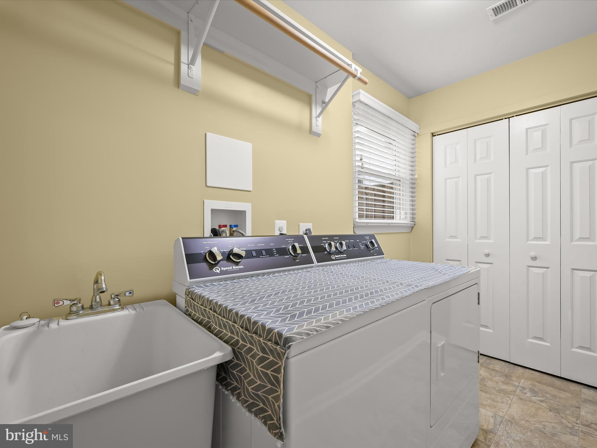 HERITAGE HARBOUR - Residential