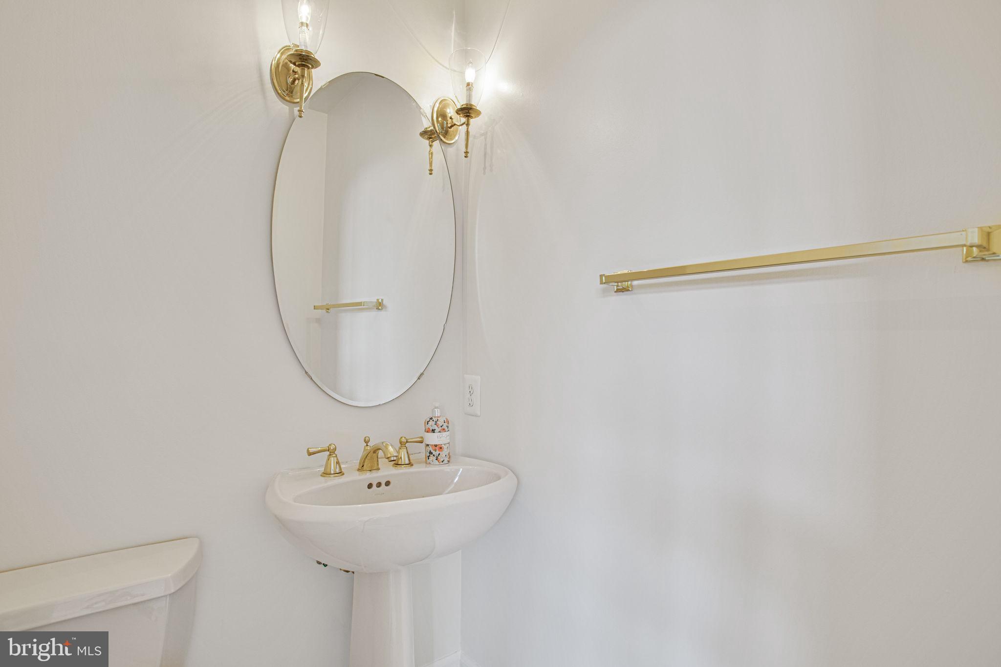 BELLS MILL ESTATES - Residential Lease