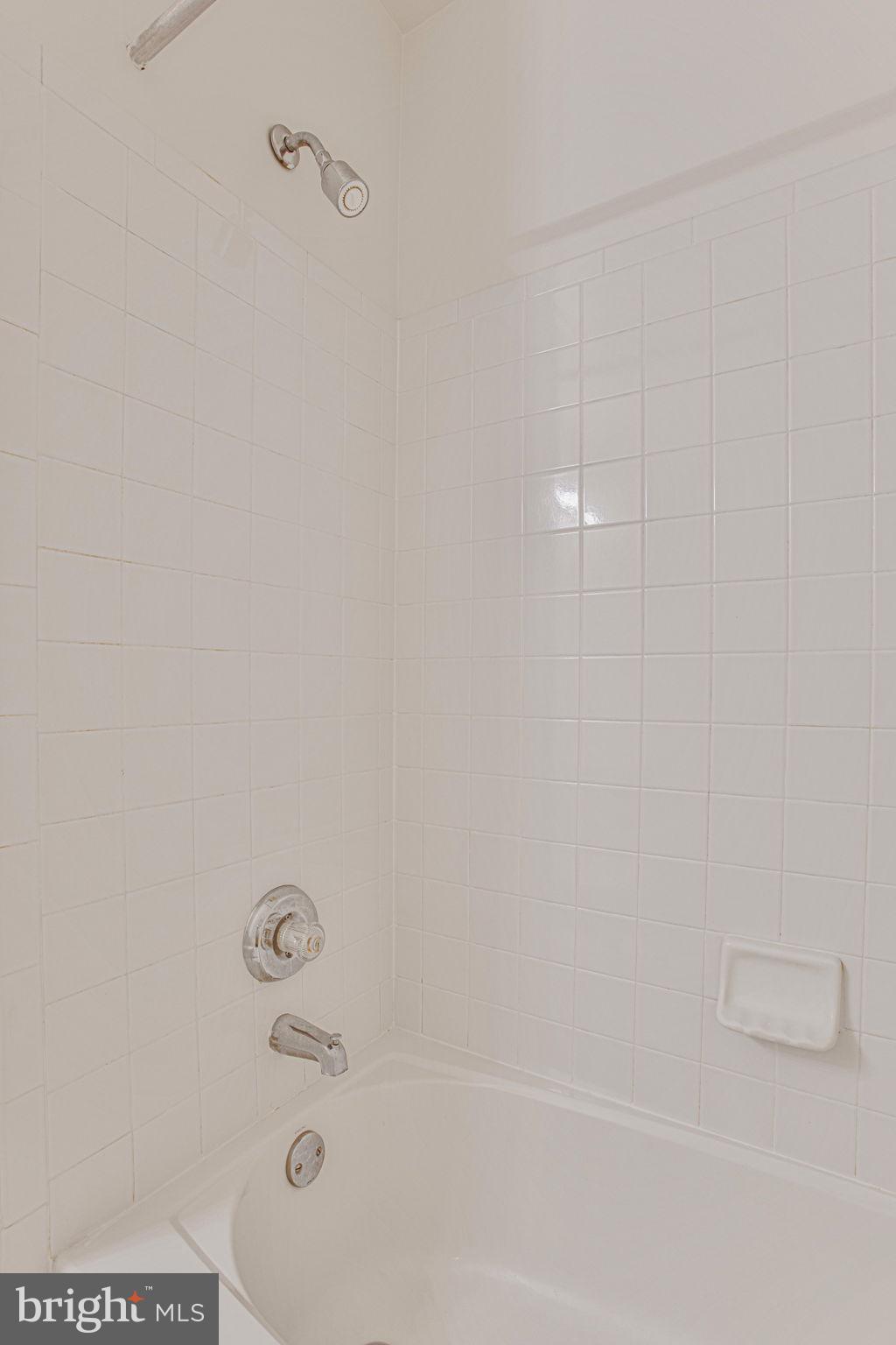 BELLS MILL ESTATES - Residential Lease