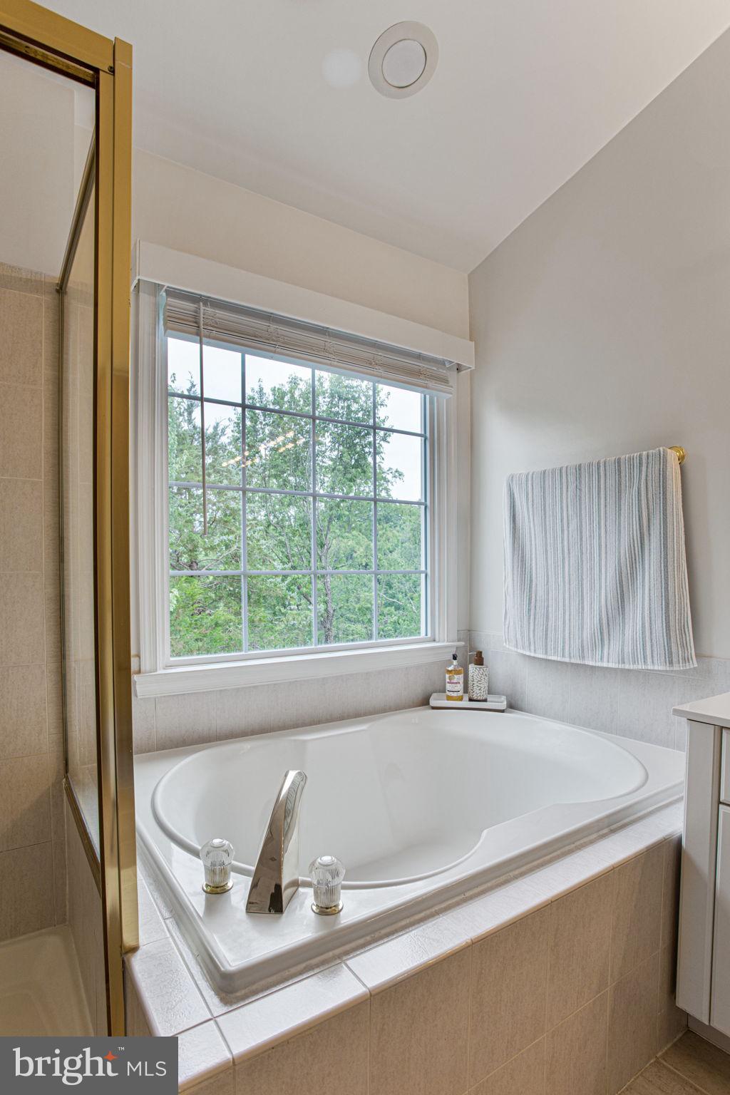 BELLS MILL ESTATES - Residential Lease