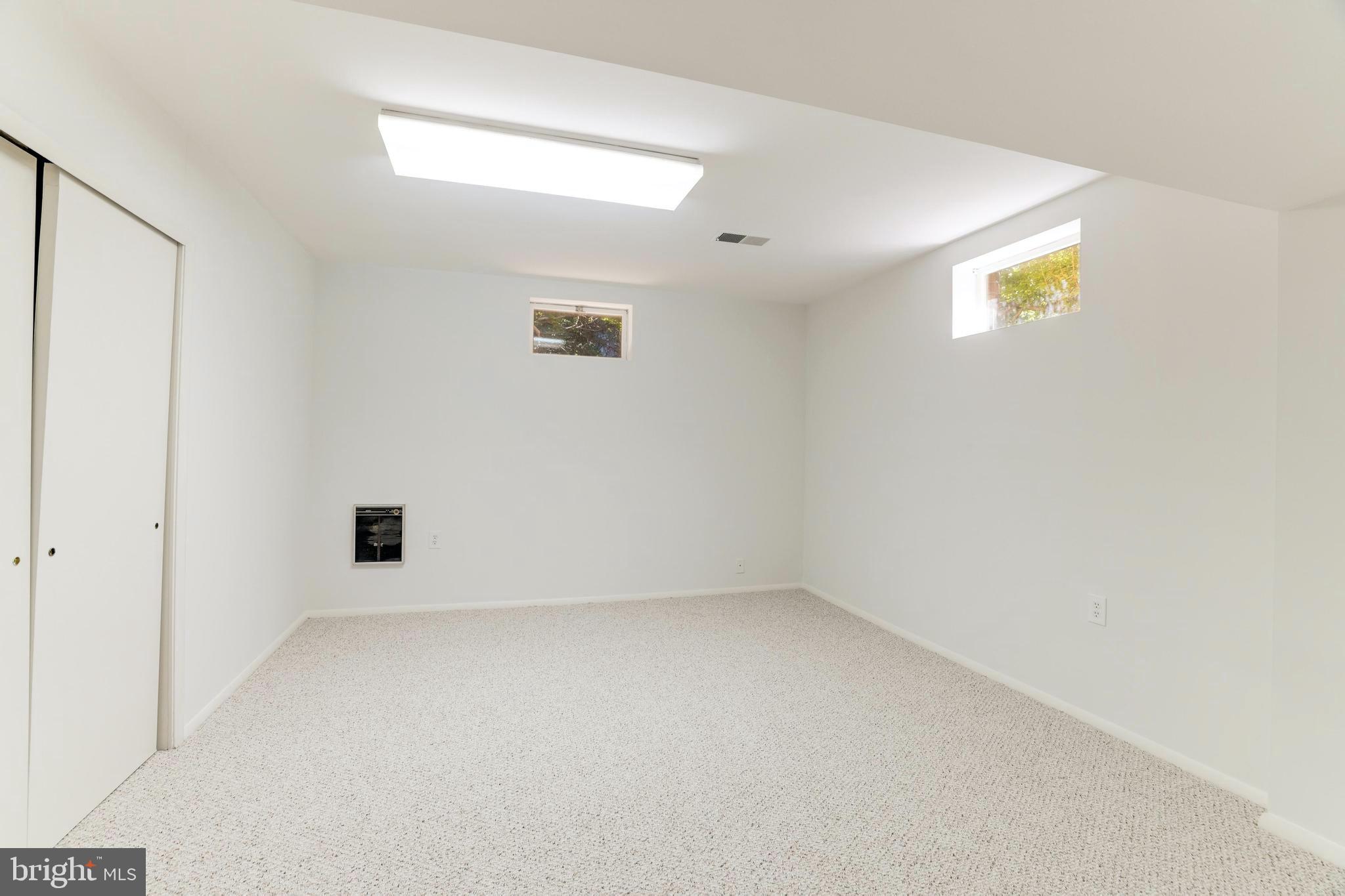 CHAIN BRIDGE FOREST - Residential