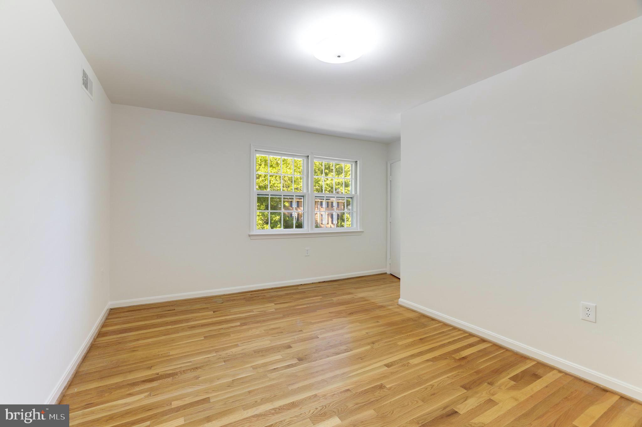 CHAIN BRIDGE FOREST - Residential