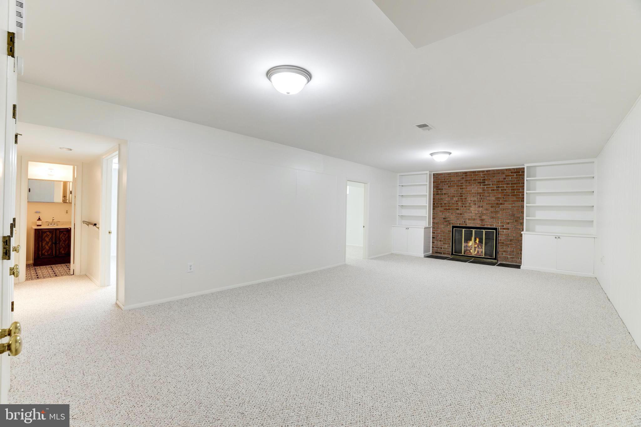 CHAIN BRIDGE FOREST - Residential