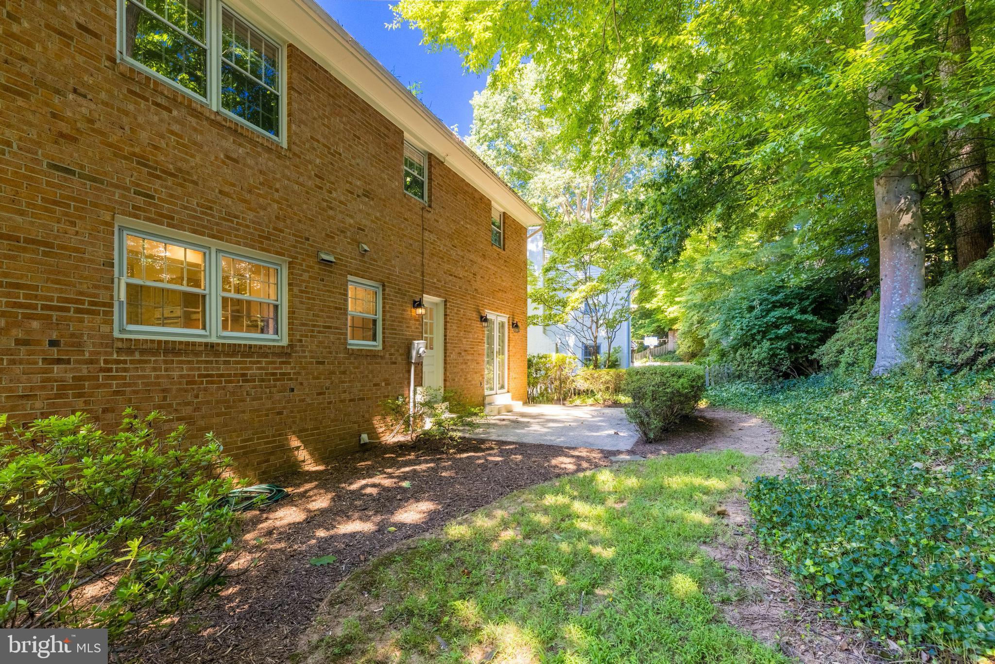 CHAIN BRIDGE FOREST - Residential
