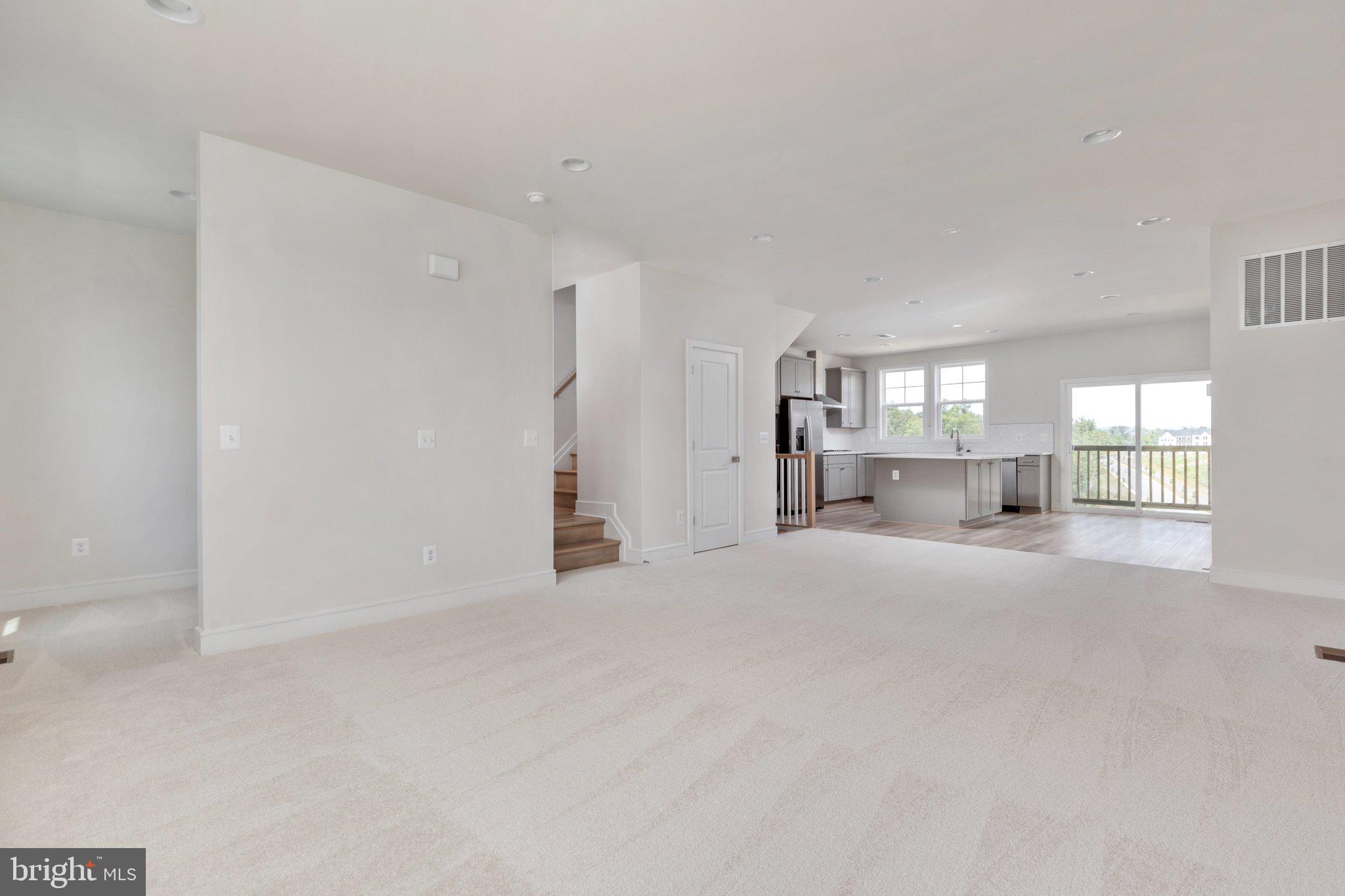 LAKE FREDERICK - Residential Lease