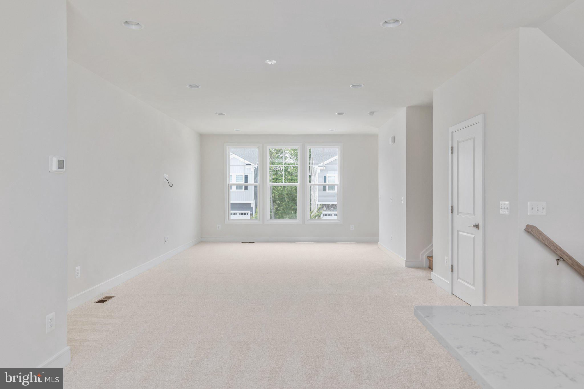 LAKE FREDERICK - Residential Lease