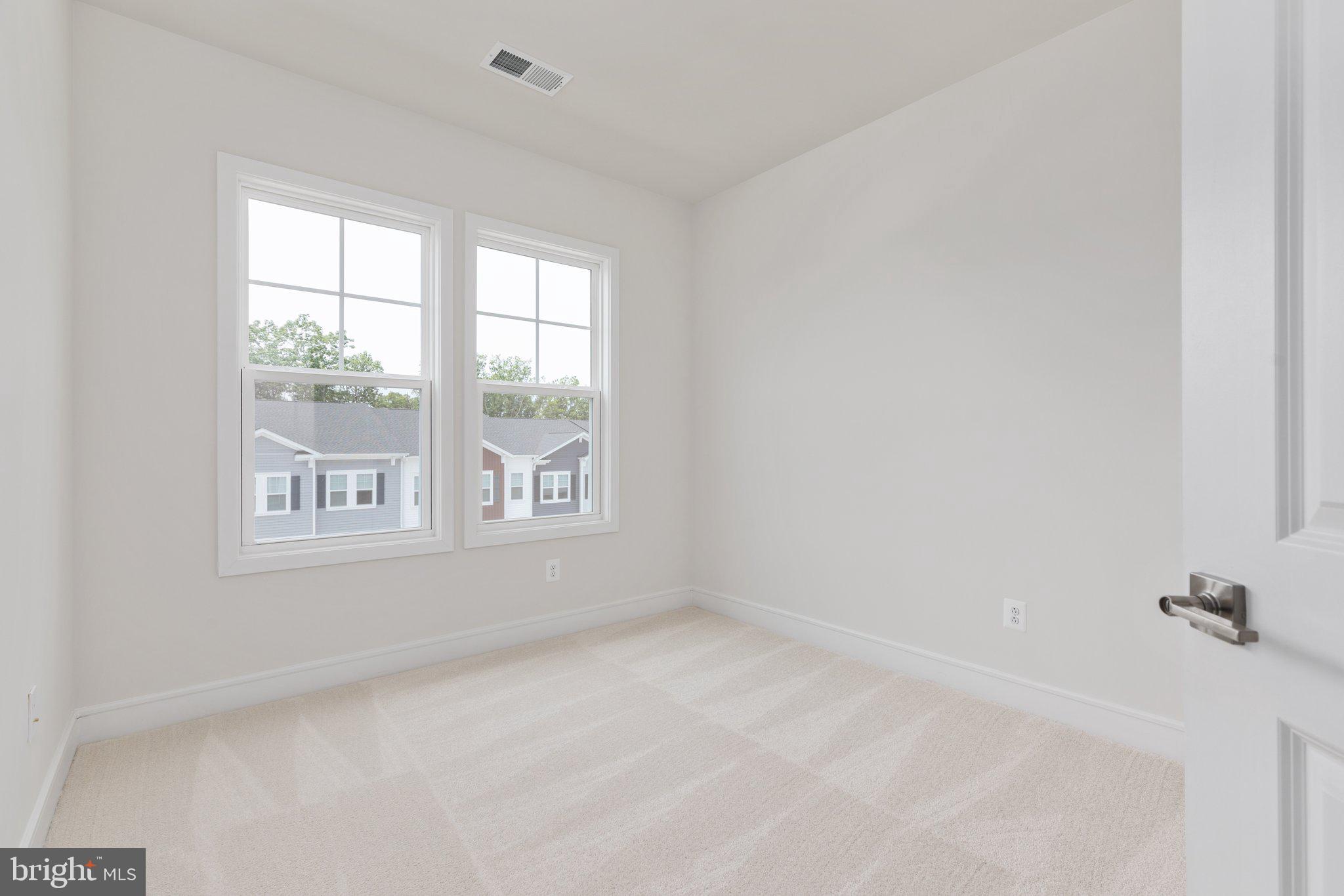 LAKE FREDERICK - Residential Lease