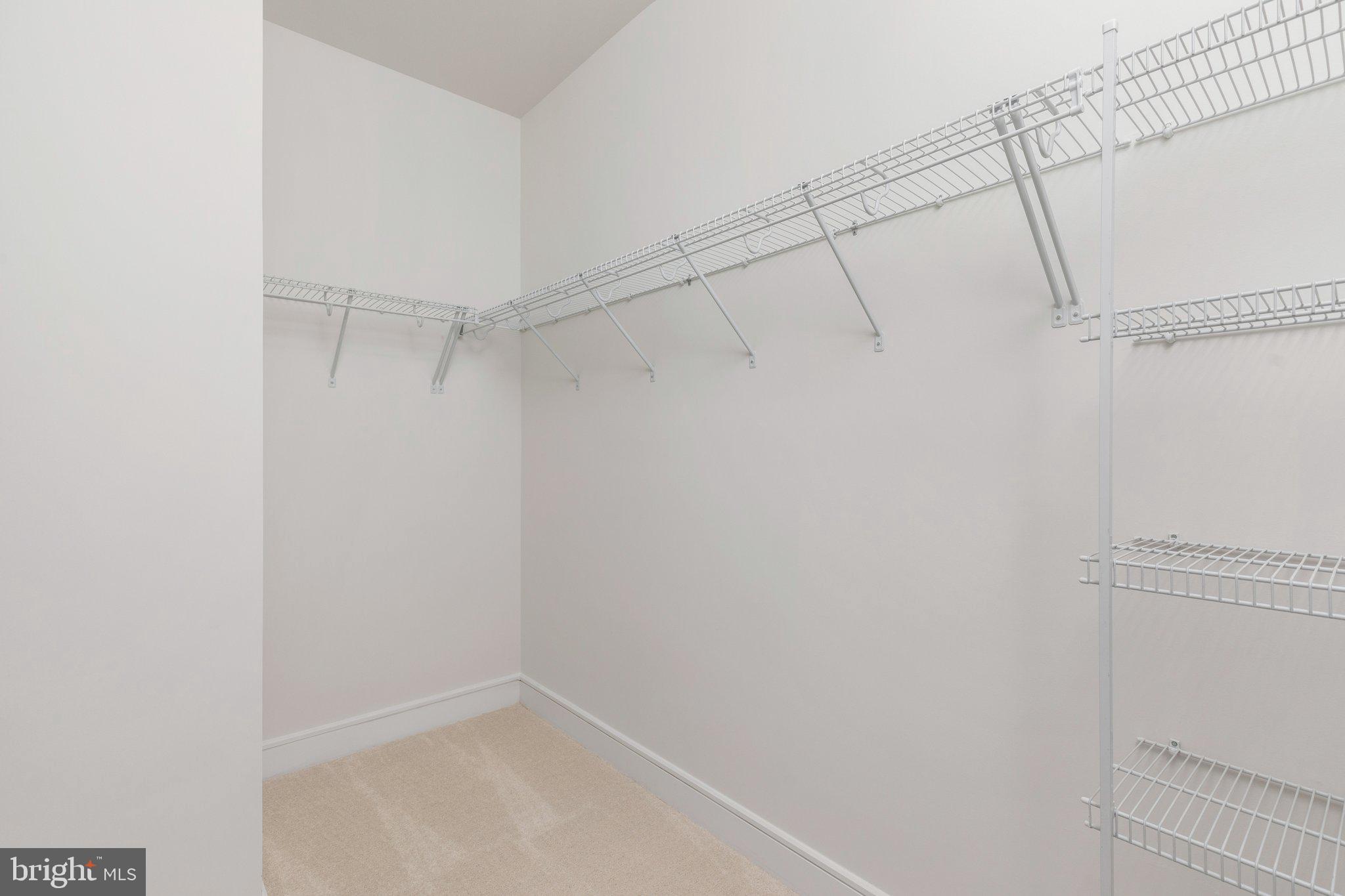 LAKE FREDERICK - Residential Lease