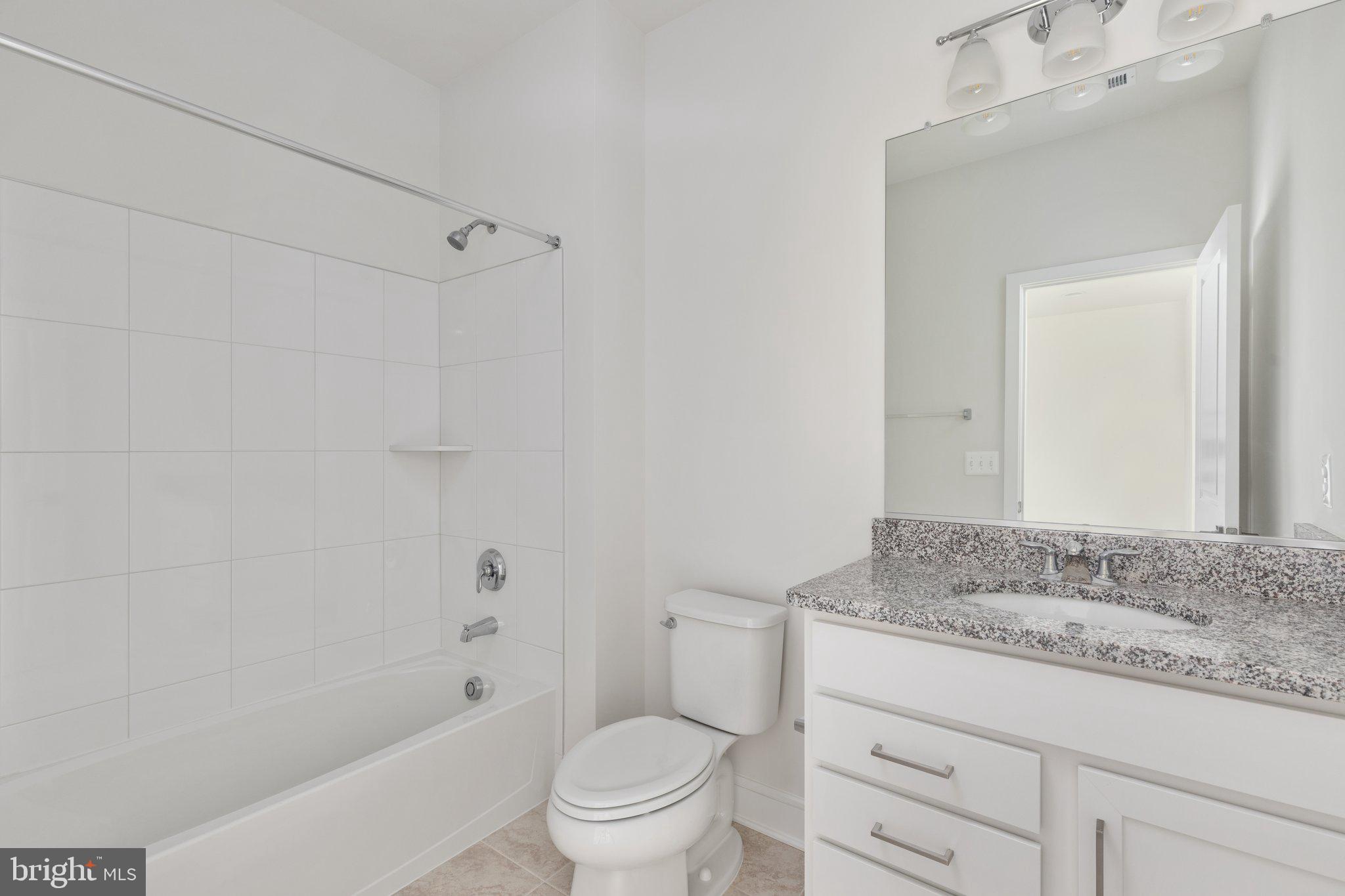 LAKE FREDERICK - Residential Lease