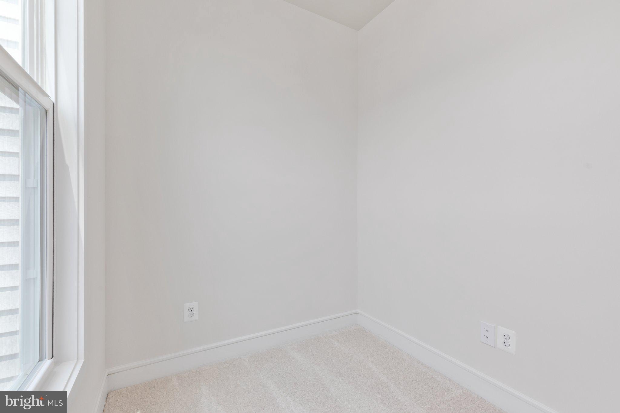 LAKE FREDERICK - Residential Lease