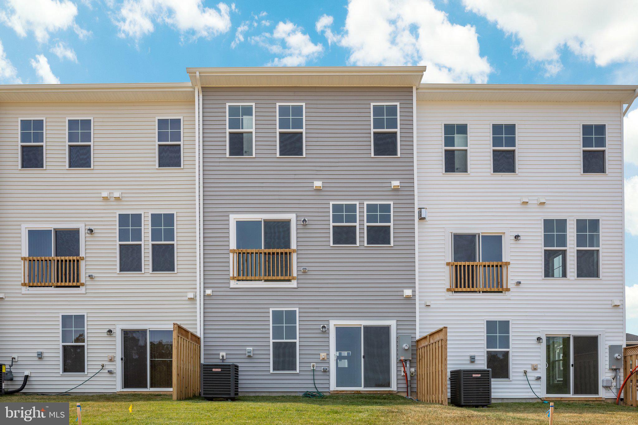 LAKE FREDERICK - Residential Lease