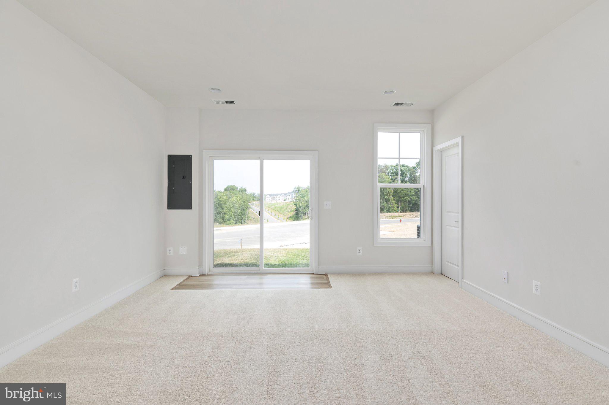 LAKE FREDERICK - Residential Lease