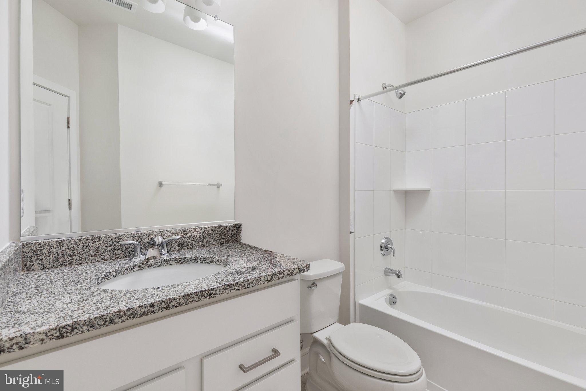 LAKE FREDERICK - Residential Lease