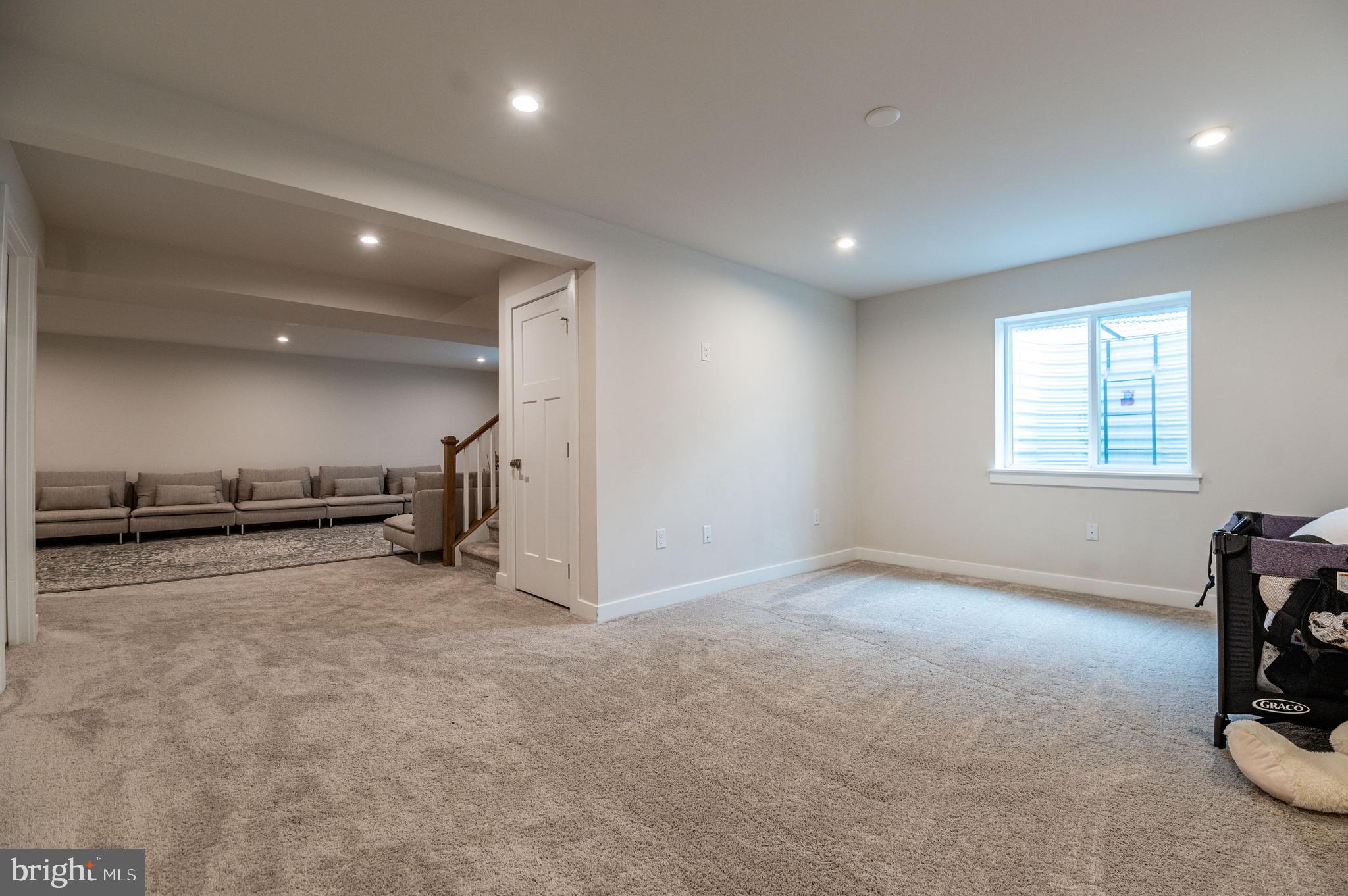 STONE HILL MEADOWS - Residential