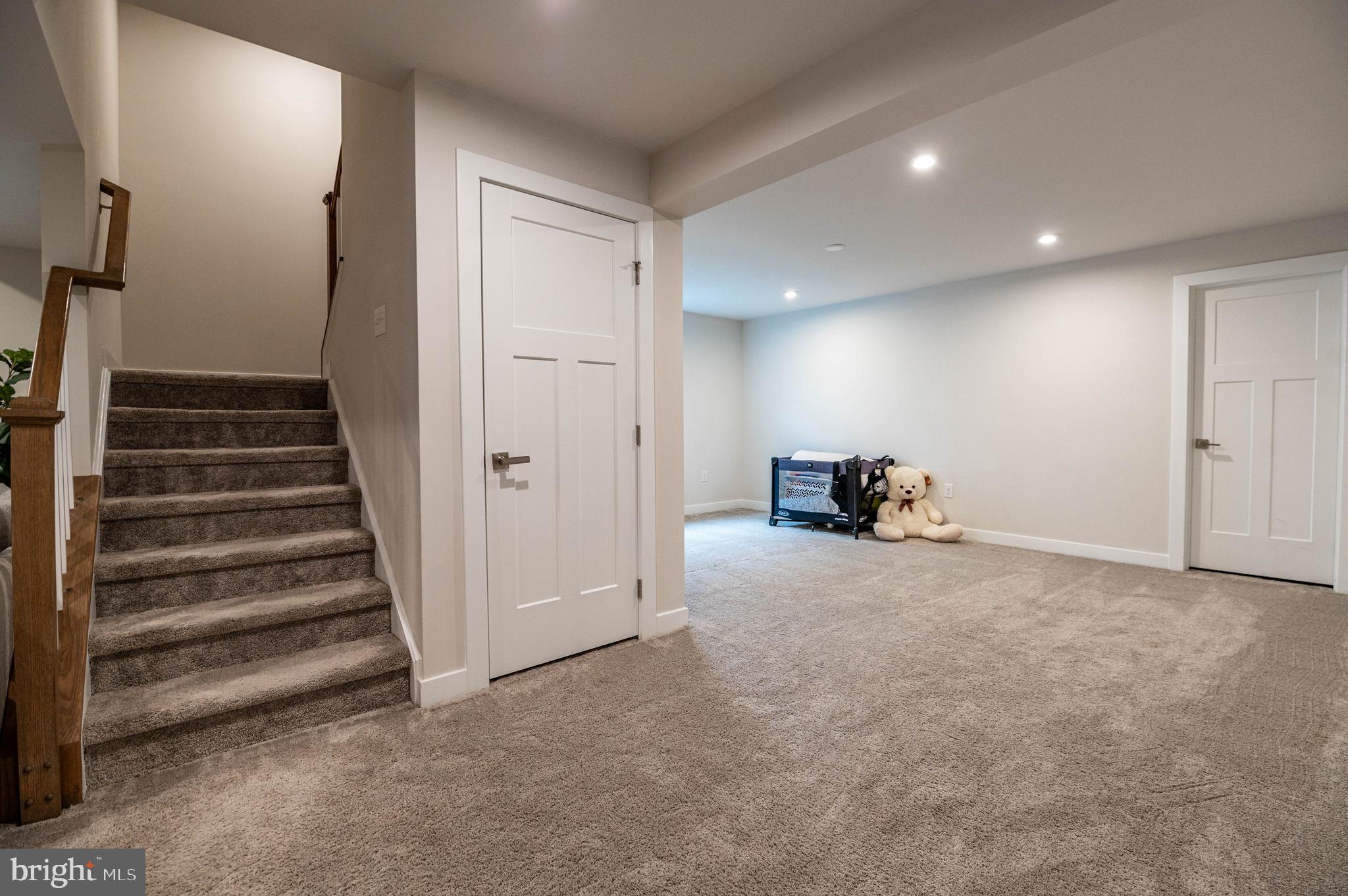 STONE HILL MEADOWS - Residential