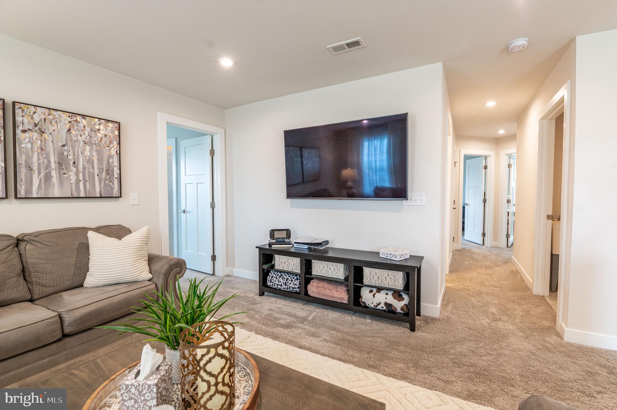 STONE HILL MEADOWS - Residential