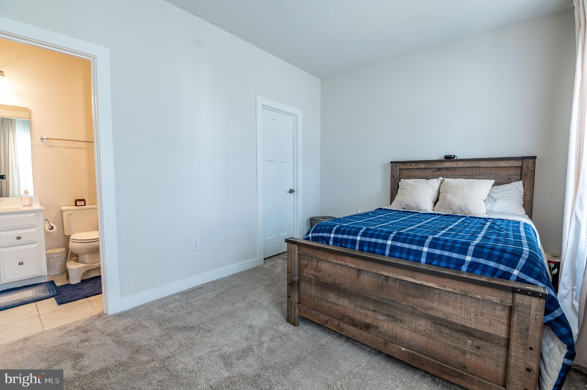 STONE HILL MEADOWS - Residential