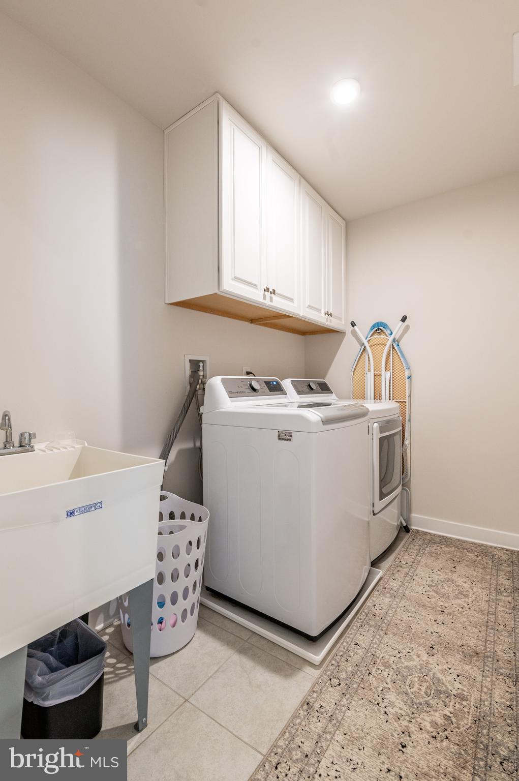 STONE HILL MEADOWS - Residential