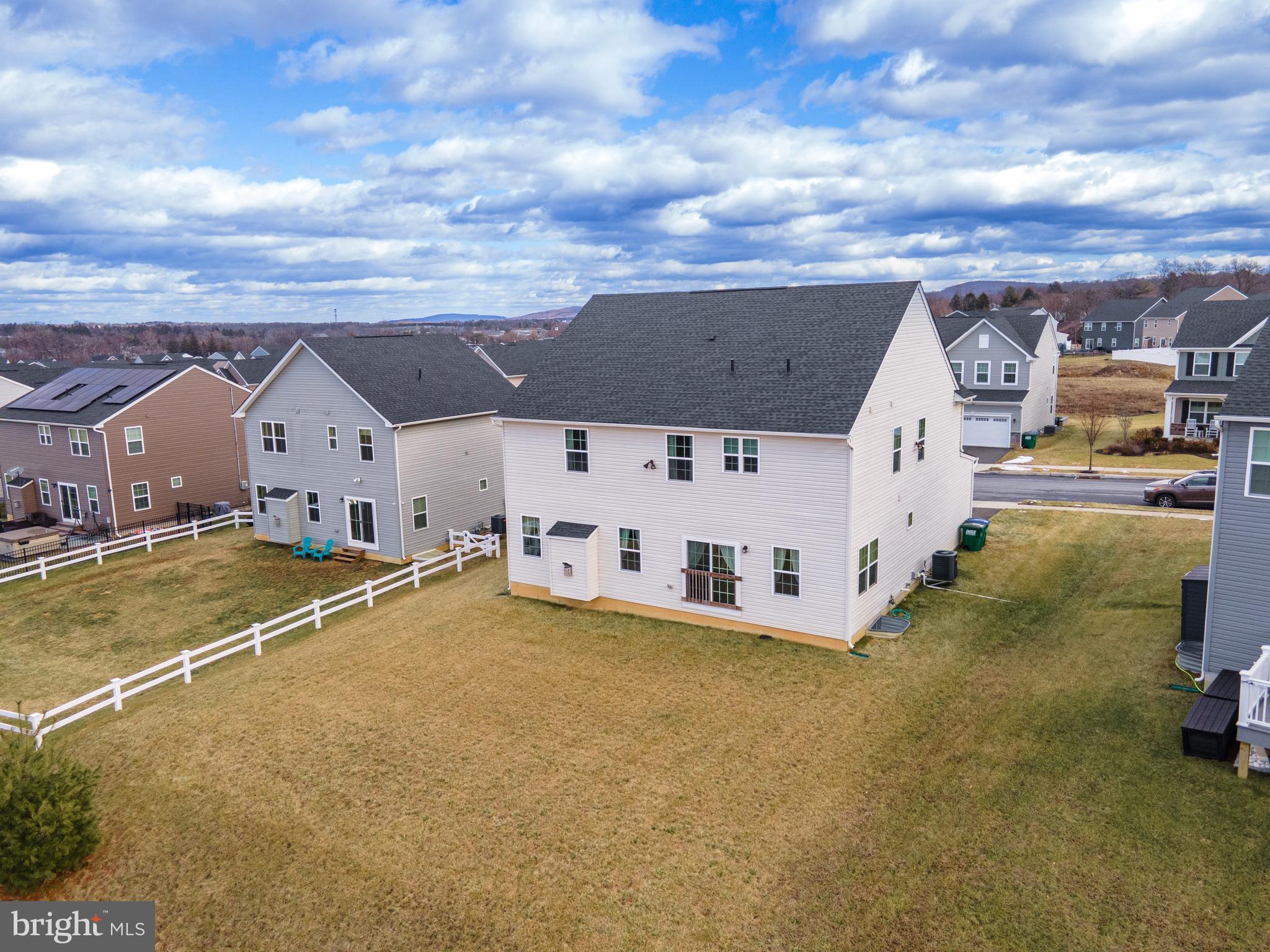 STONE HILL MEADOWS - Residential