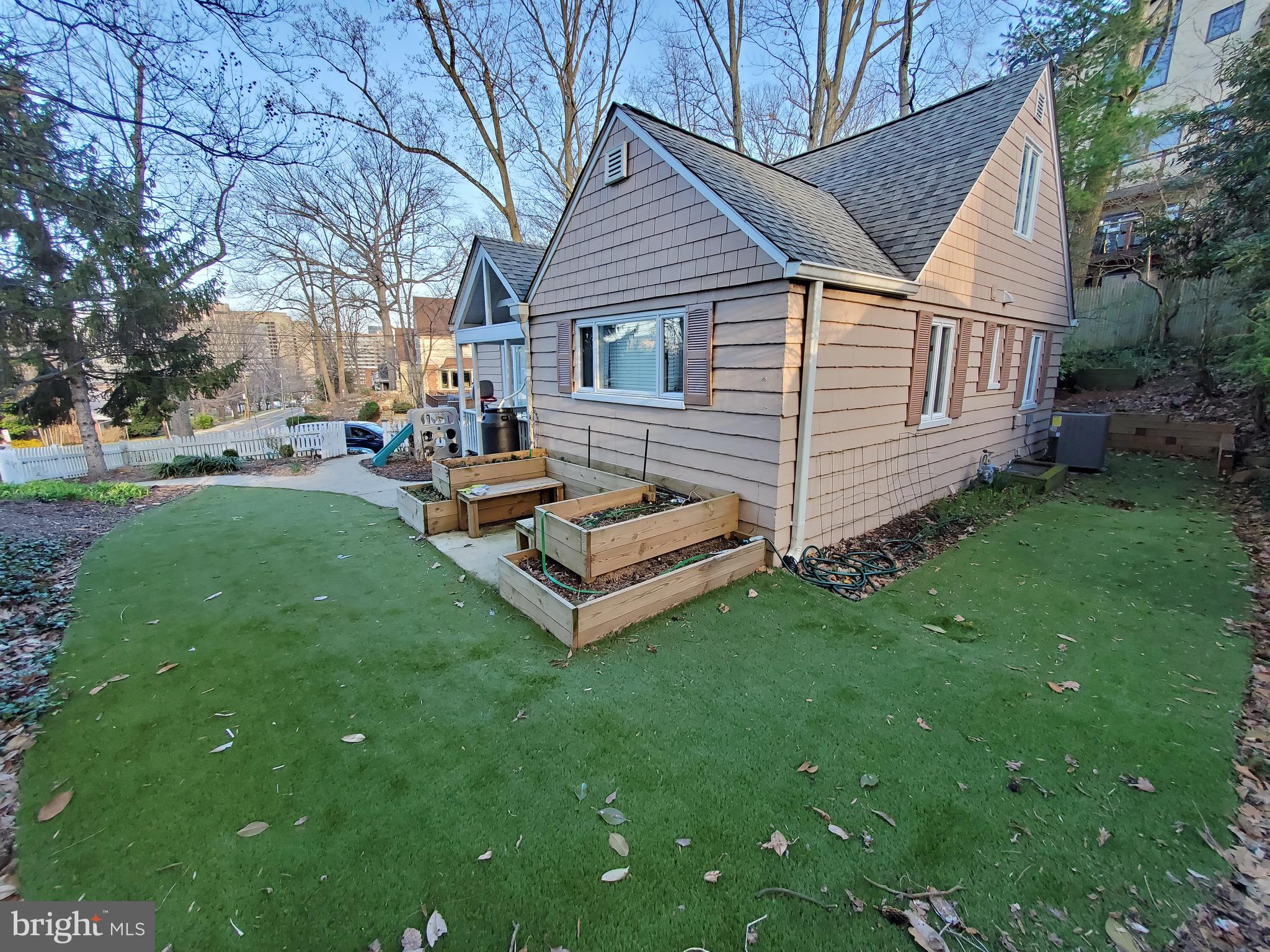 AURORA HILLS - Residential Lease