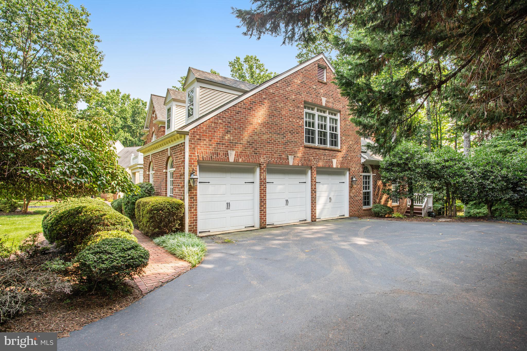 TIMBERLAKE ESTATES SOUTH - Residential