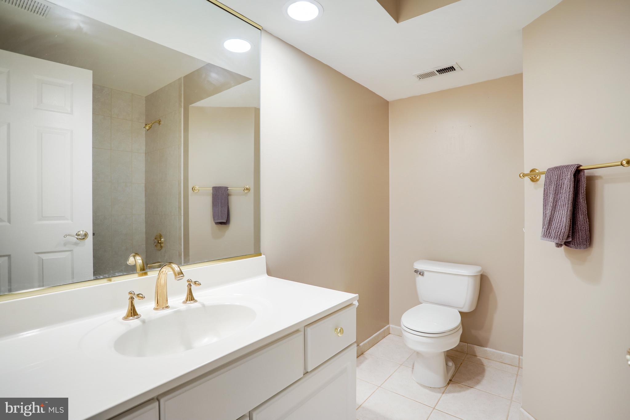 TIMBERLAKE ESTATES SOUTH - Residential