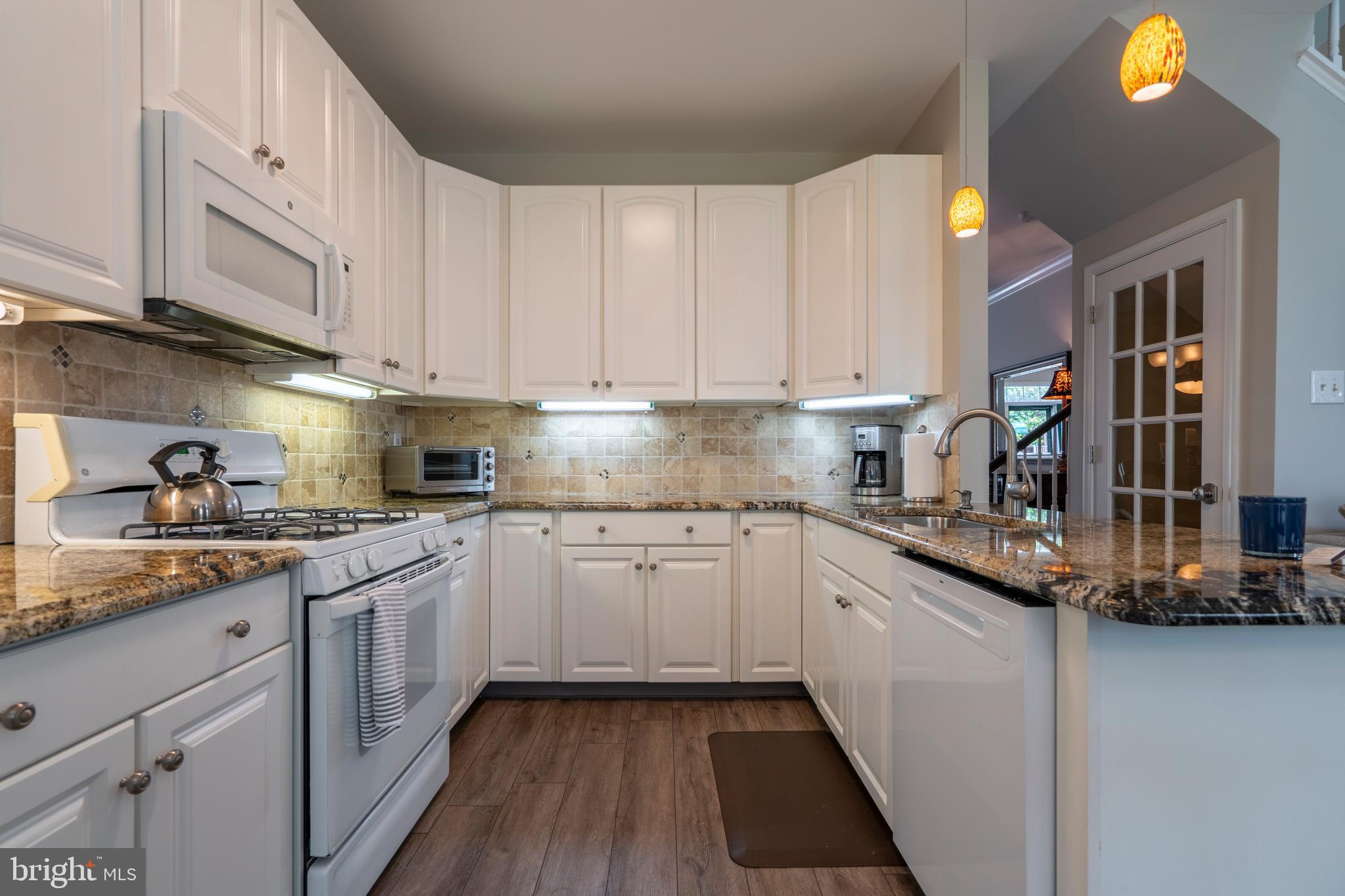 HAMPTON GREEN - Residential