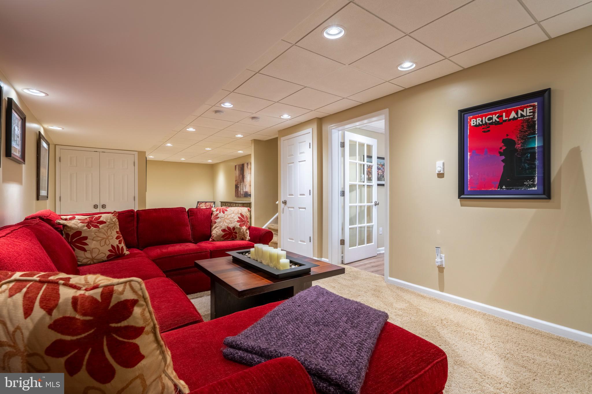 HAMPTON GREEN - Residential