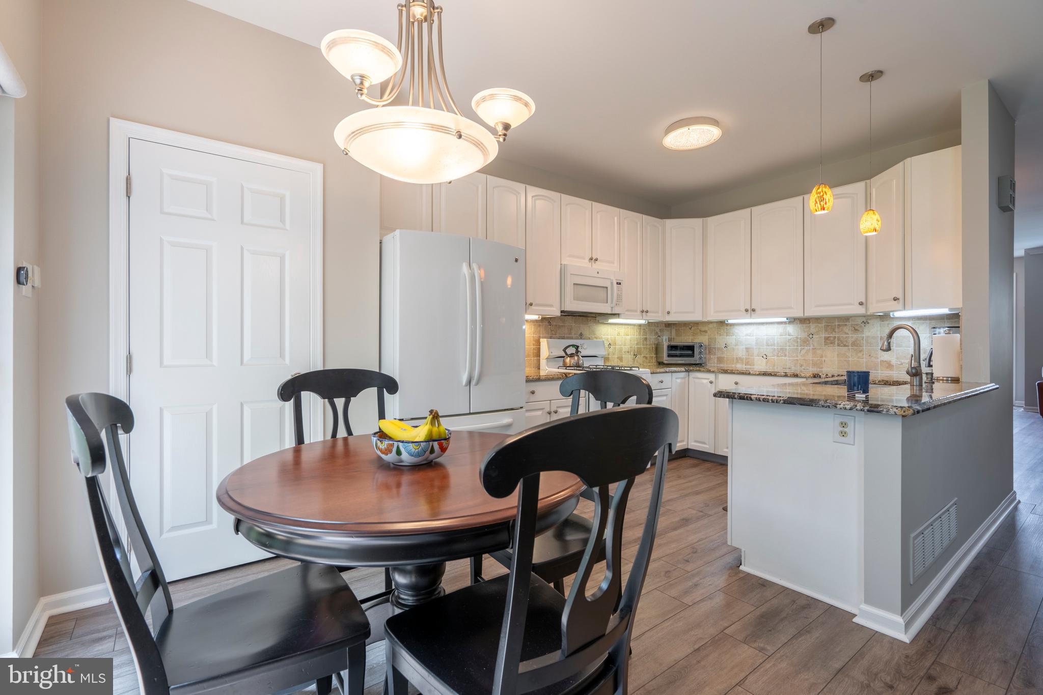 HAMPTON GREEN - Residential
