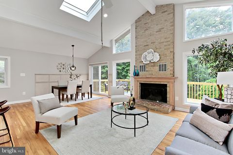 5284 DAVIS FORD ROAD WOODBRIDGE VA 22192