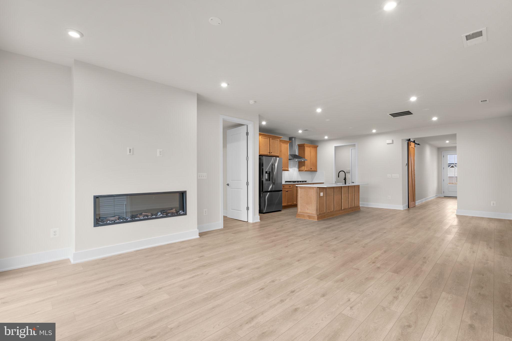 HIATT POINTE AT SNOWDEN BRIDGE - Residential