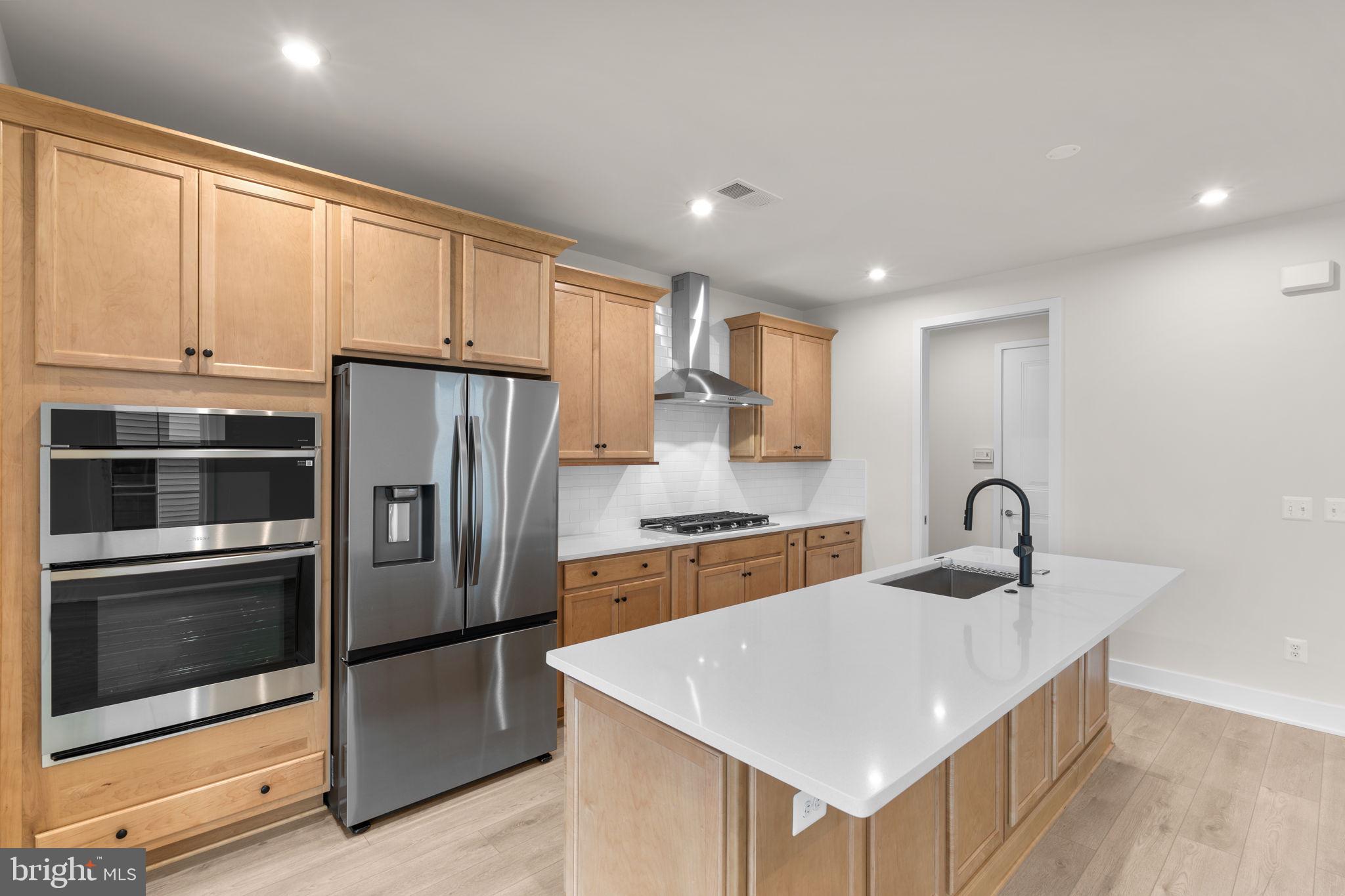 HIATT POINTE AT SNOWDEN BRIDGE - Residential