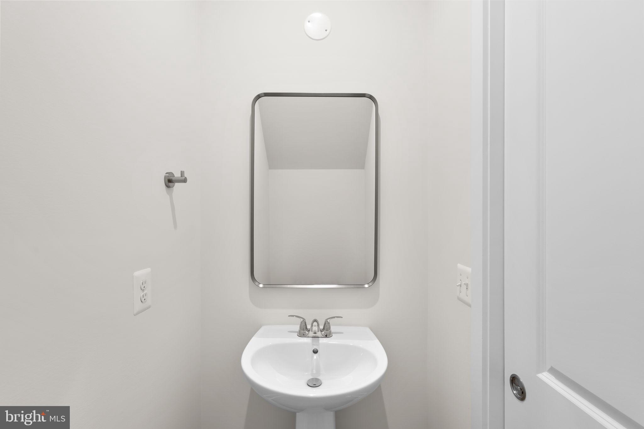 HIATT POINTE AT SNOWDEN BRIDGE - Residential