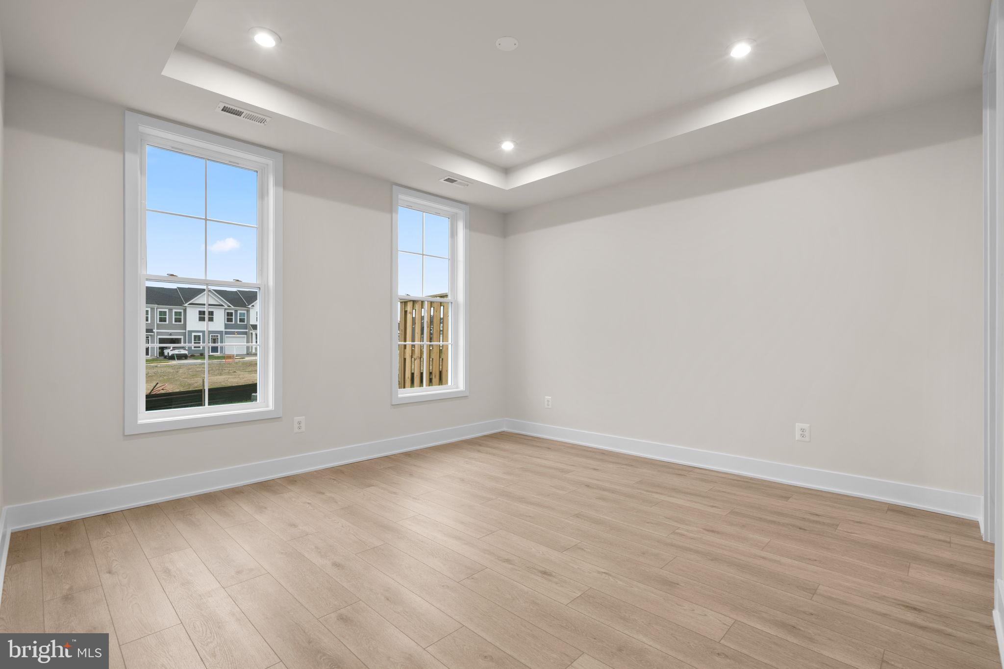 HIATT POINTE AT SNOWDEN BRIDGE - Residential