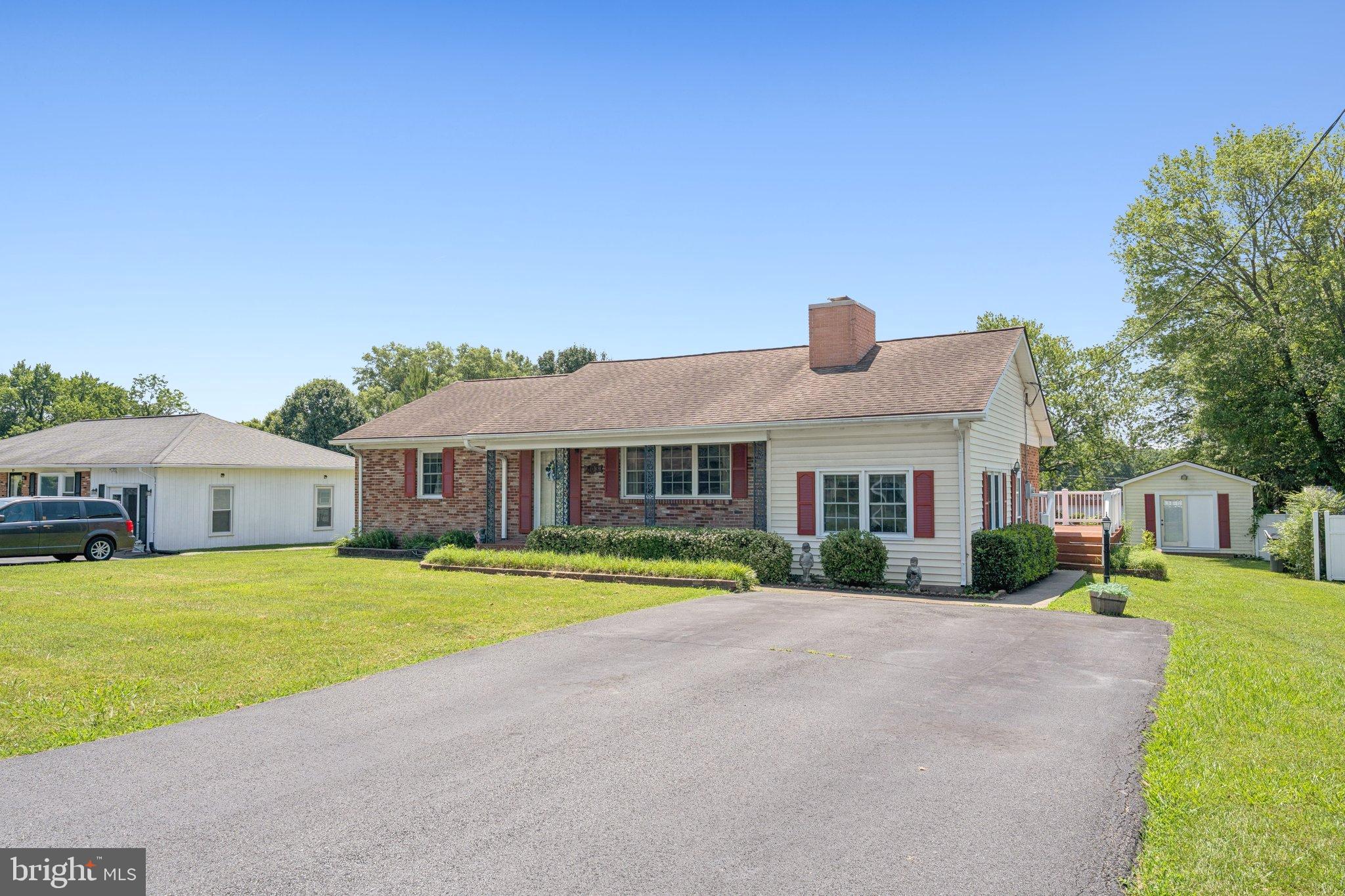 303 PARTLOW DRIVE